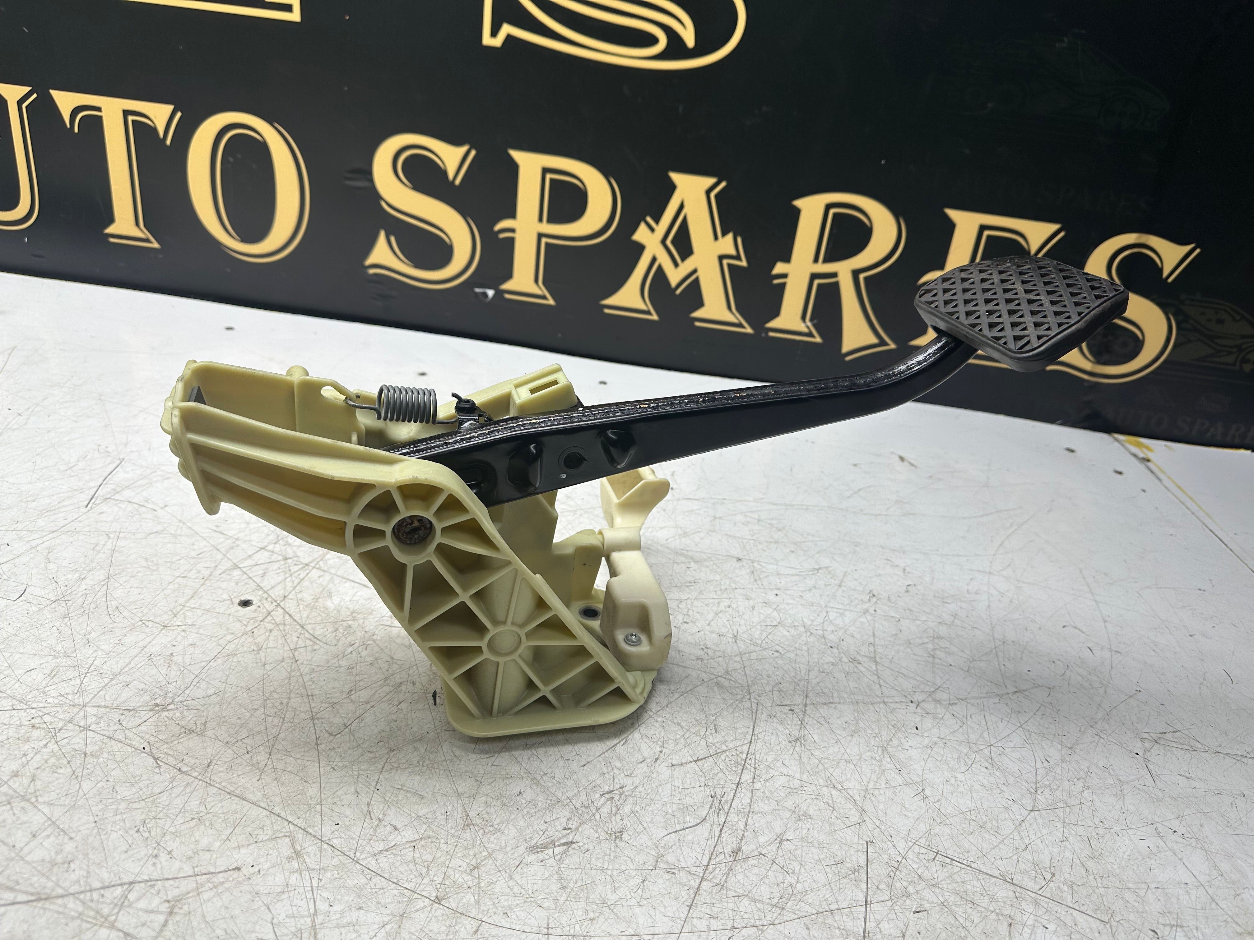 BMW 5 6 7 Series F10 F12 F01 Complete Brake Pedal Assembly (6782666)