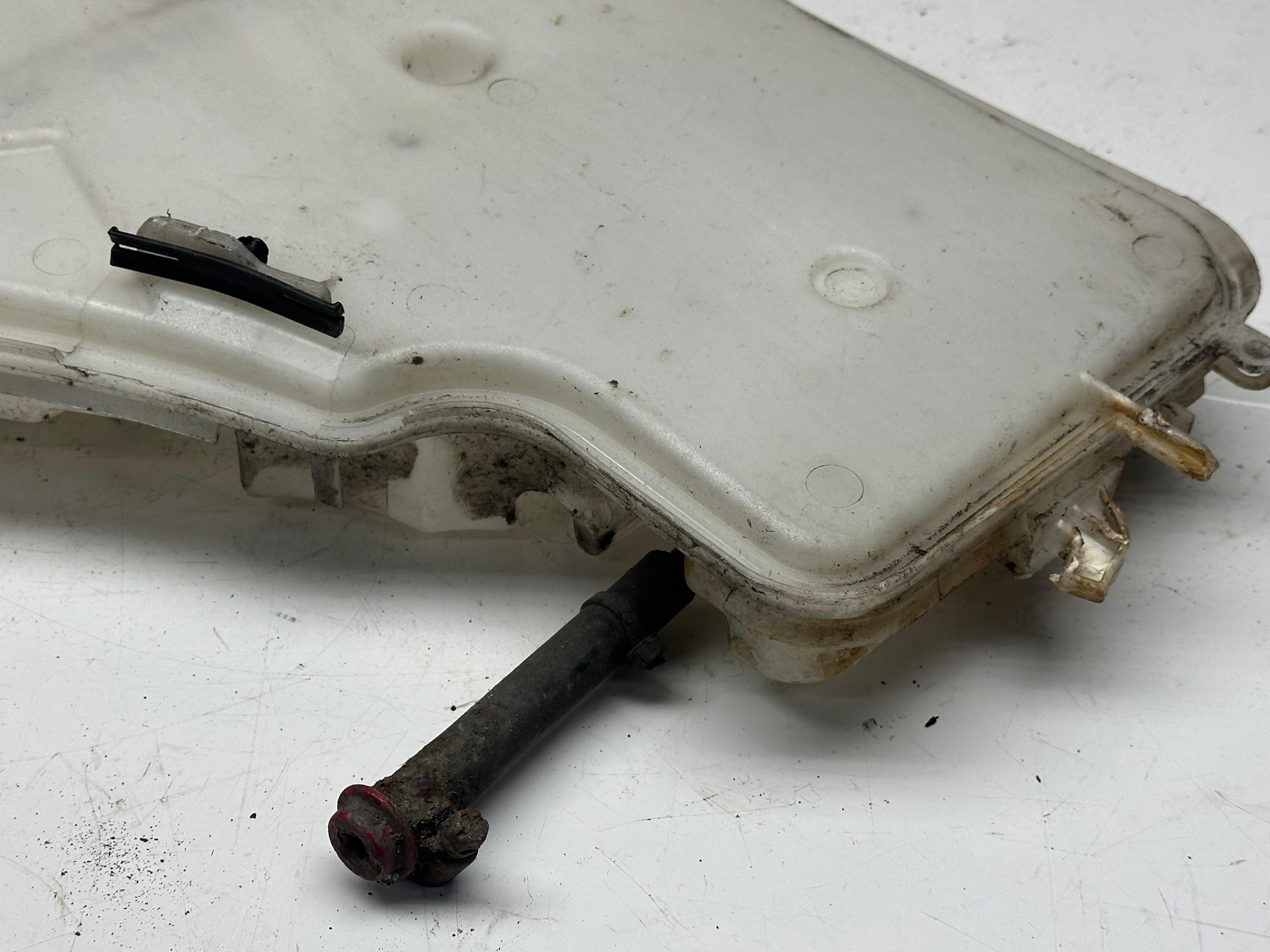 BMW 1 Series F20 2013 118D Windscreen Washer Bottle Fluid Reservoir (7241673-07)