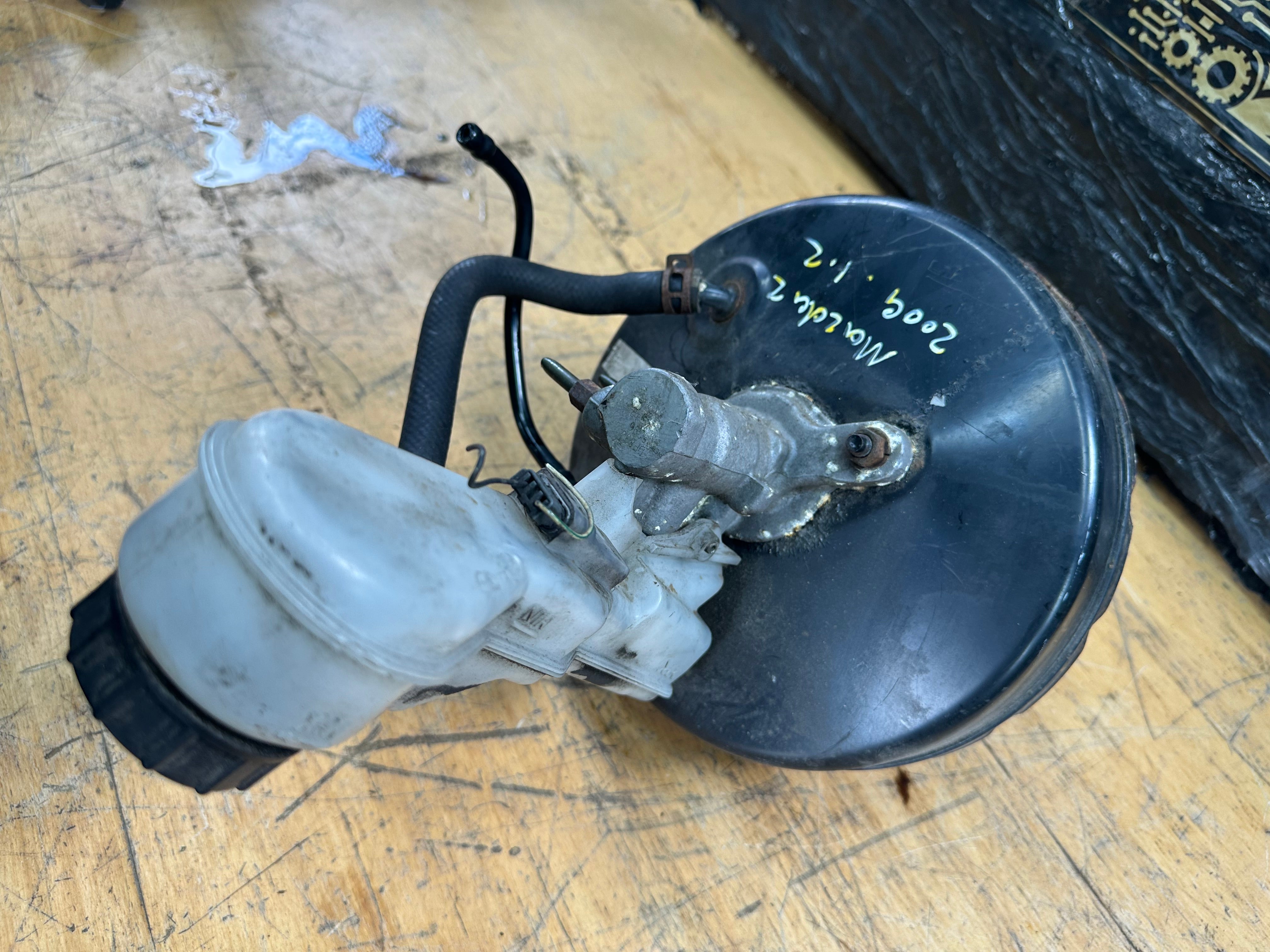 Mazda 2009 1.2 Petrol Brake Servo and Cylinder (D01N43800) (0204023726)
