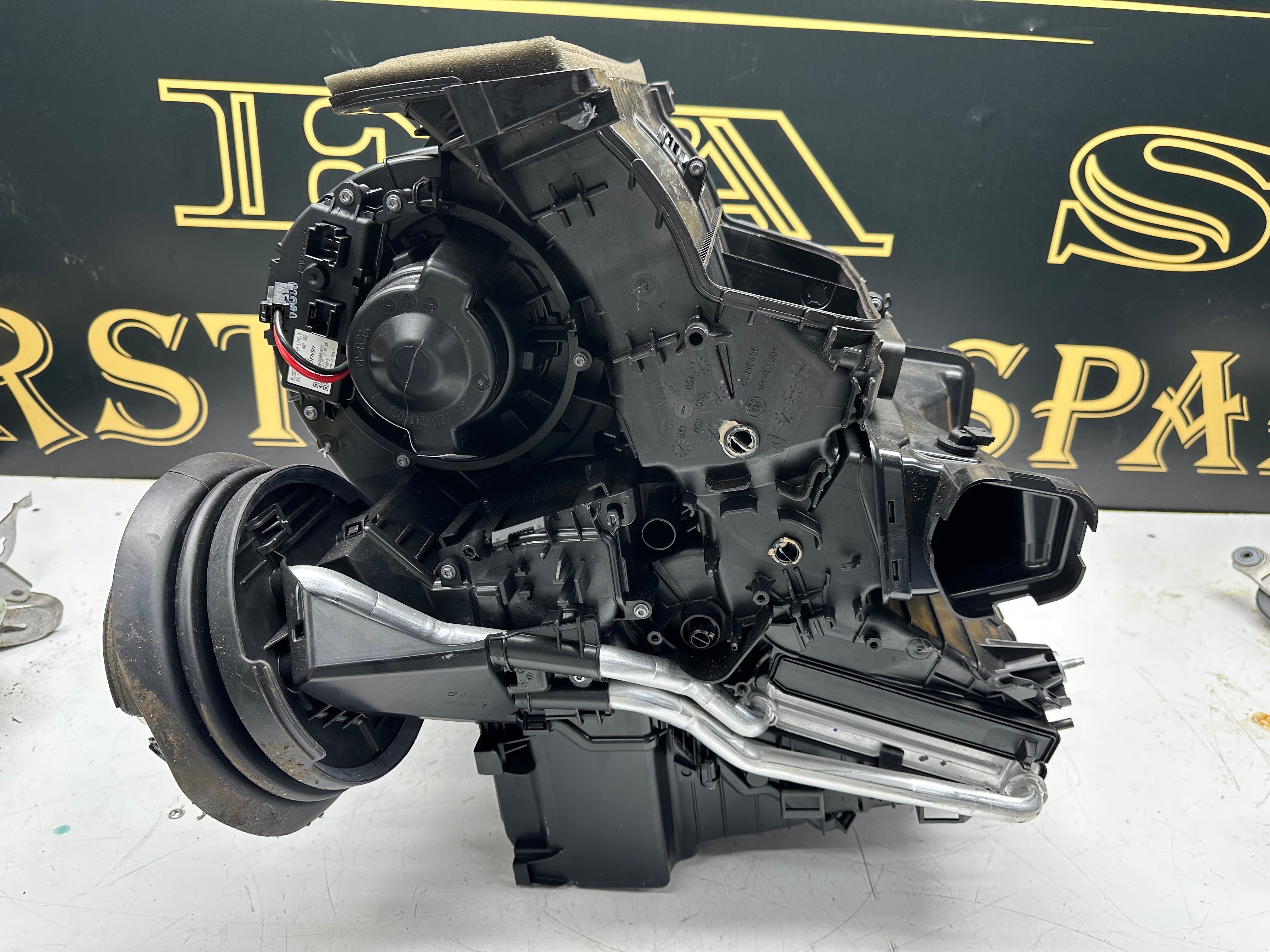 BMW i3 / i3S Heater Matrix & Blower Motor Fan Assembly (9383124-08) (225270 10)