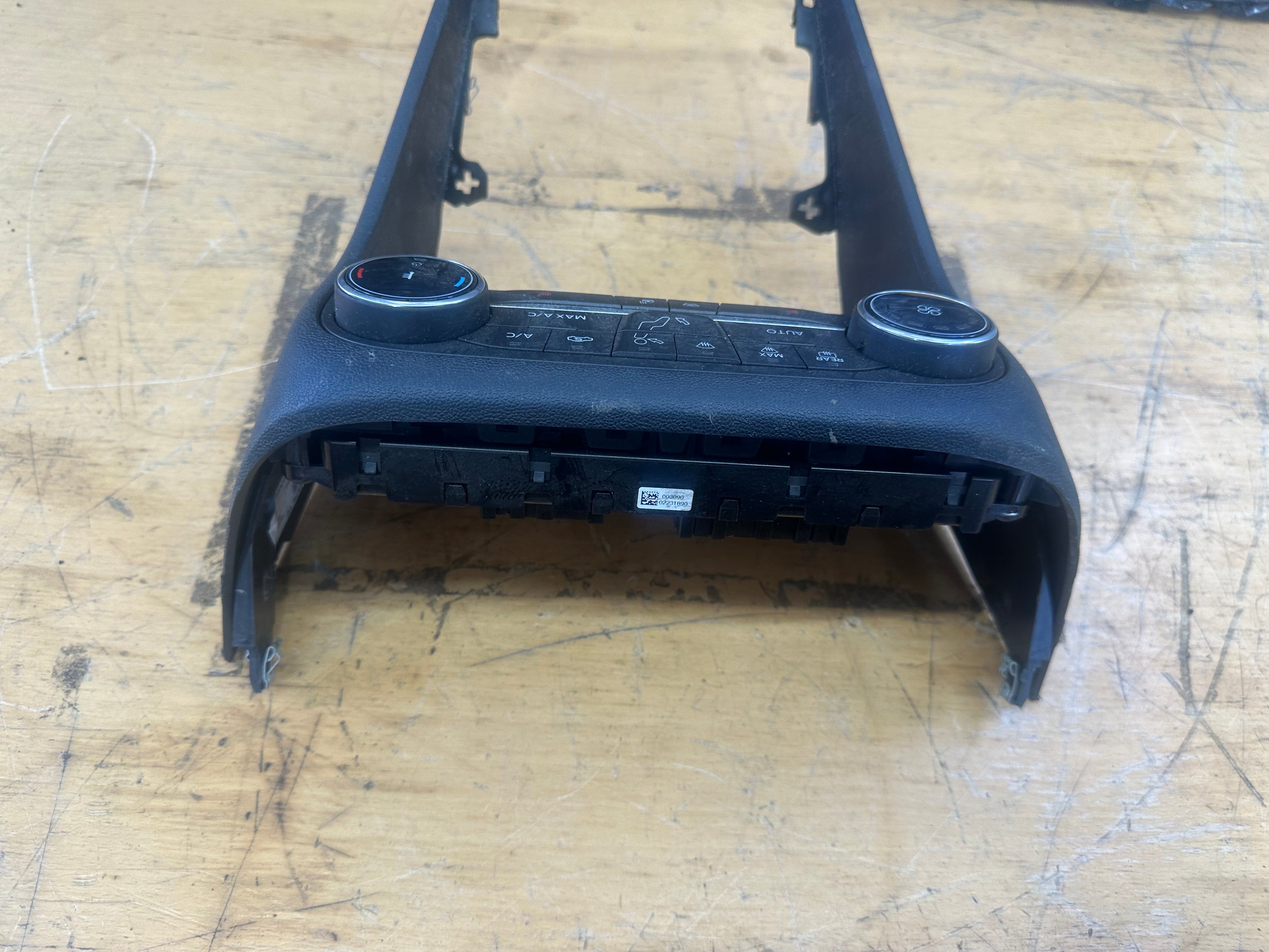 Ford Fiesta 2017-2023 Heater Control Switch Panel & Trim (M1BT-18C612-HD)