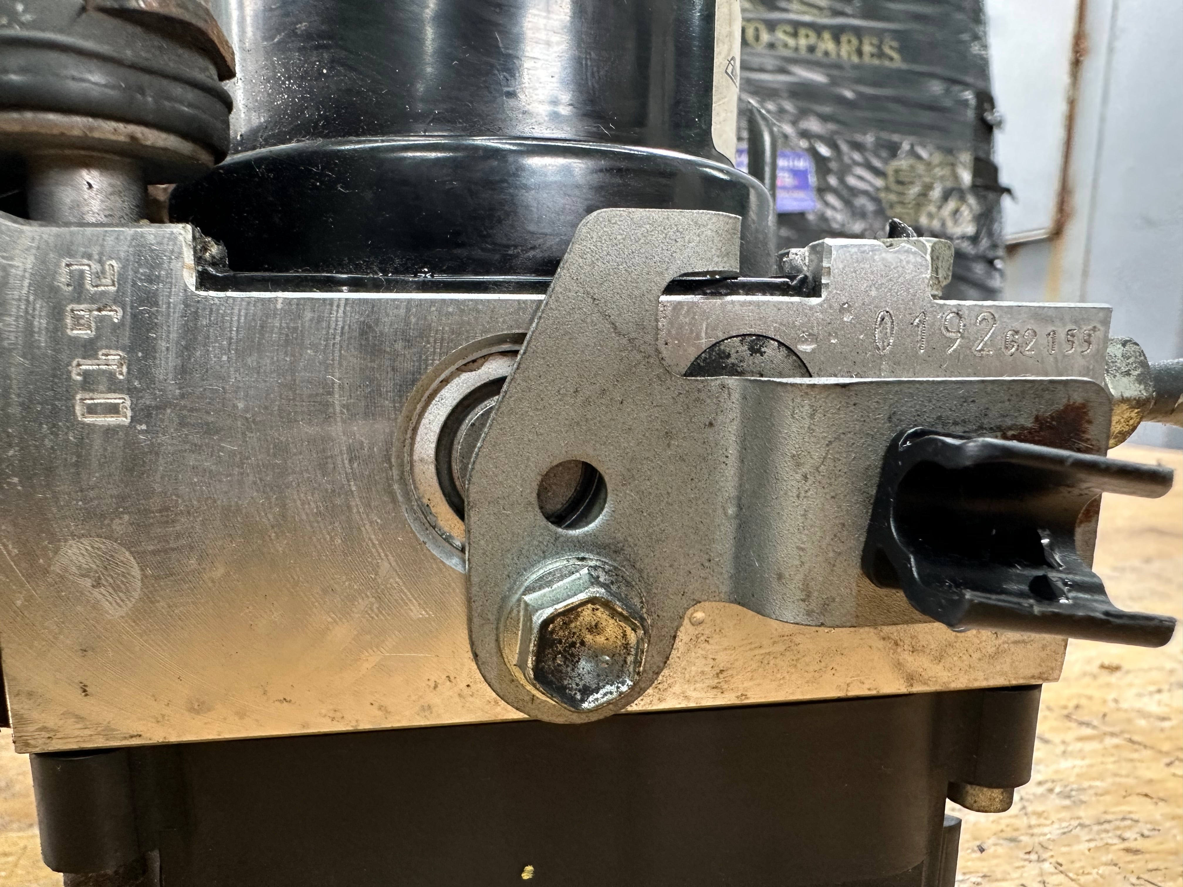 Toyota Yaris 2013 Mk3 ABS Pump (44540-0D100) (89541-0D170)