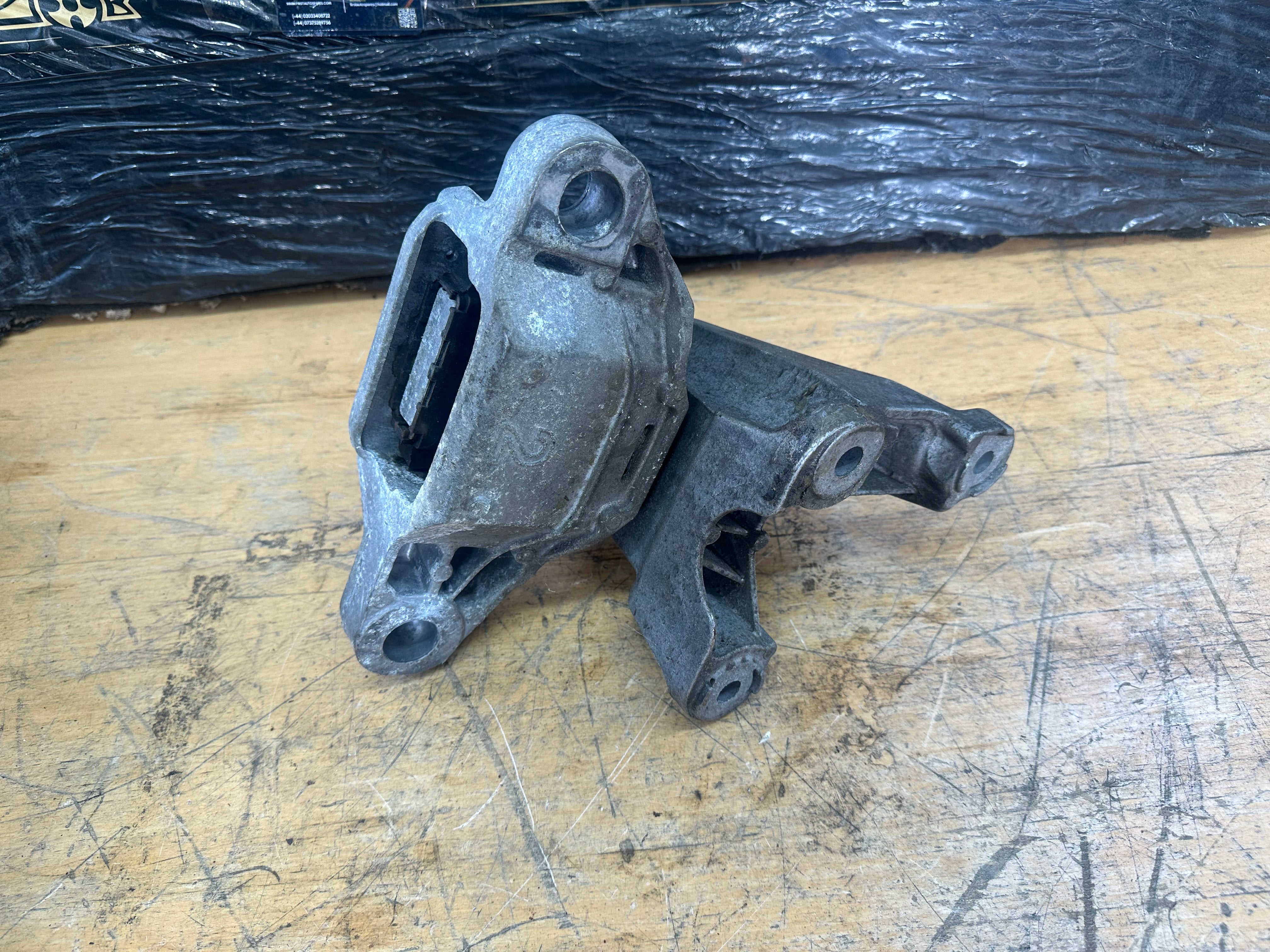 Ford Focus 2019 1.0 Petrol Gearbox Mount (JX61-7M121-AD)