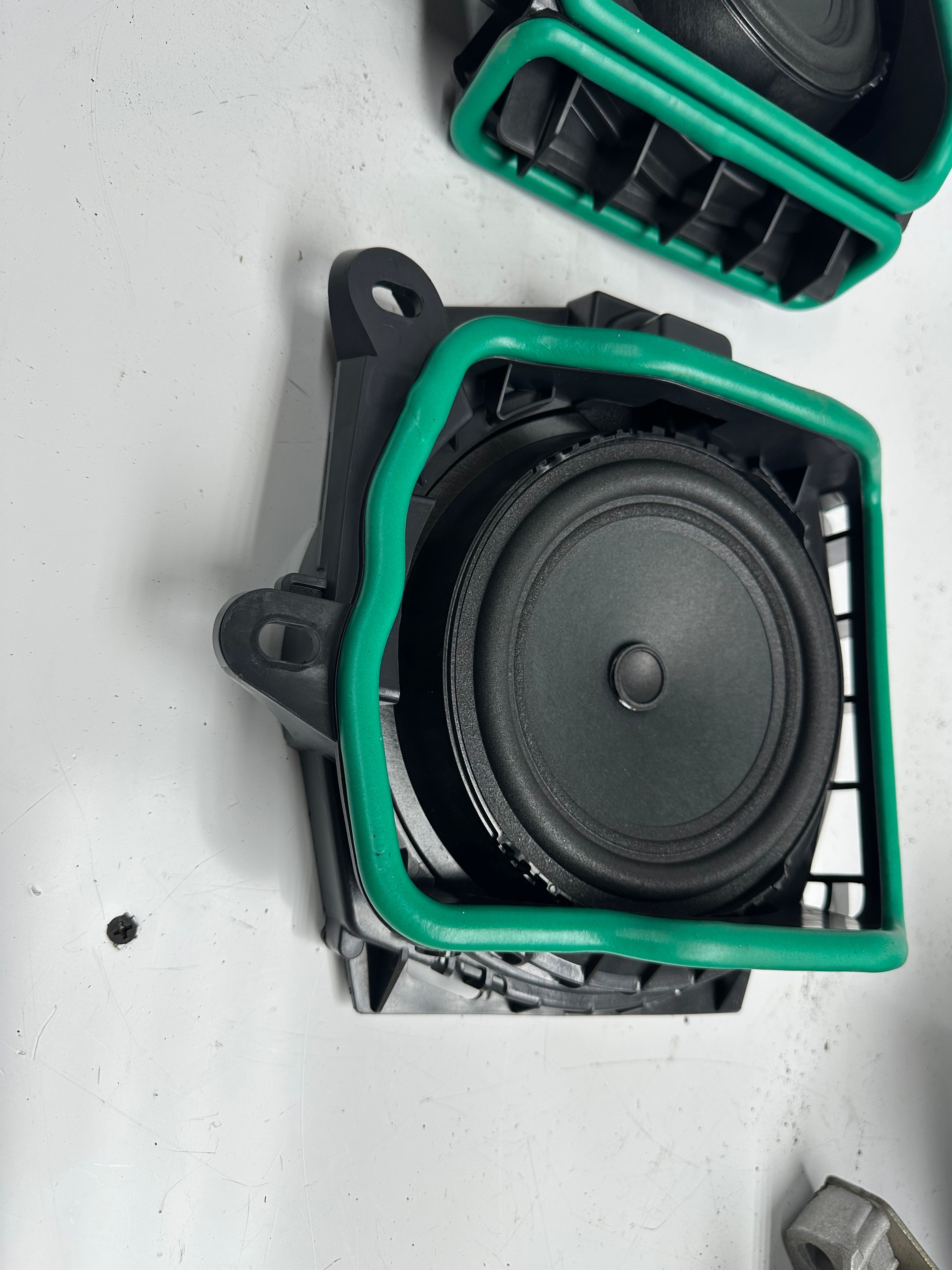 BMW 3 Series G20 G21 Right & Left Subwoofer Bass Speakers (6513 2622566-01) (6513 2622565-01)