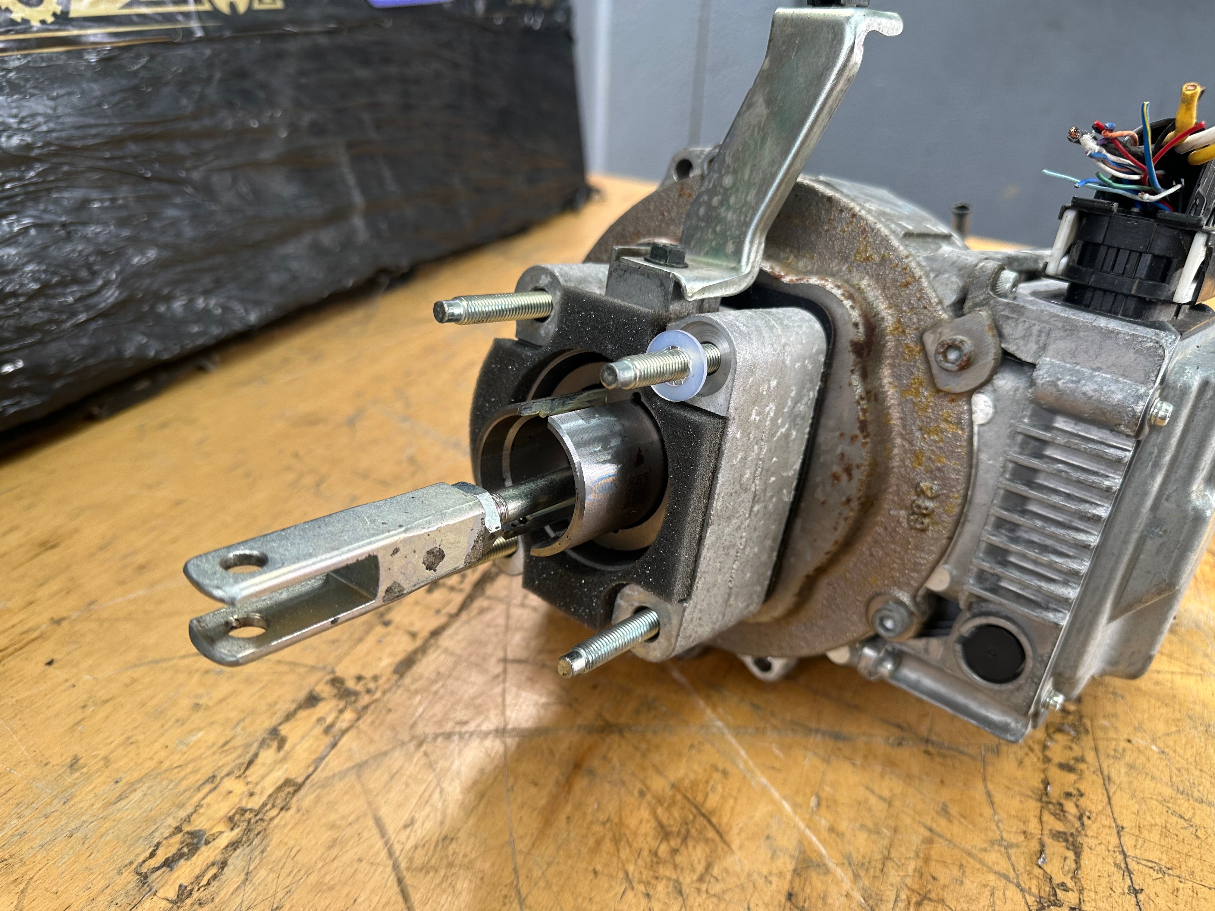 Nissan Leaf 2017–2023 Brake Servo & Master Cylinder (EAC1035-04A) (EAC103504A)