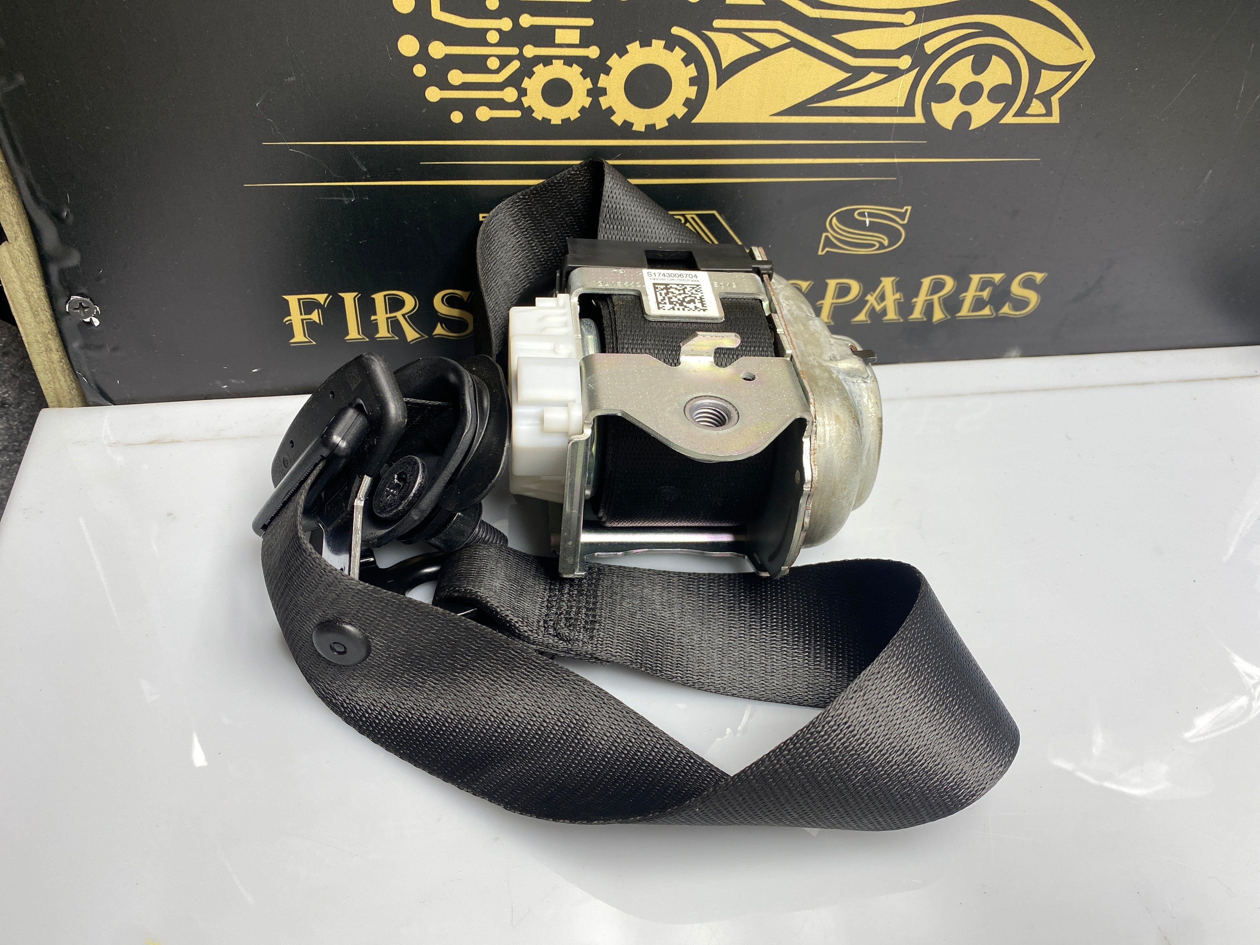 BMW 5 Series G30 G31 Front Passenger Seat Belt – 2017–2023 (S1743006704)