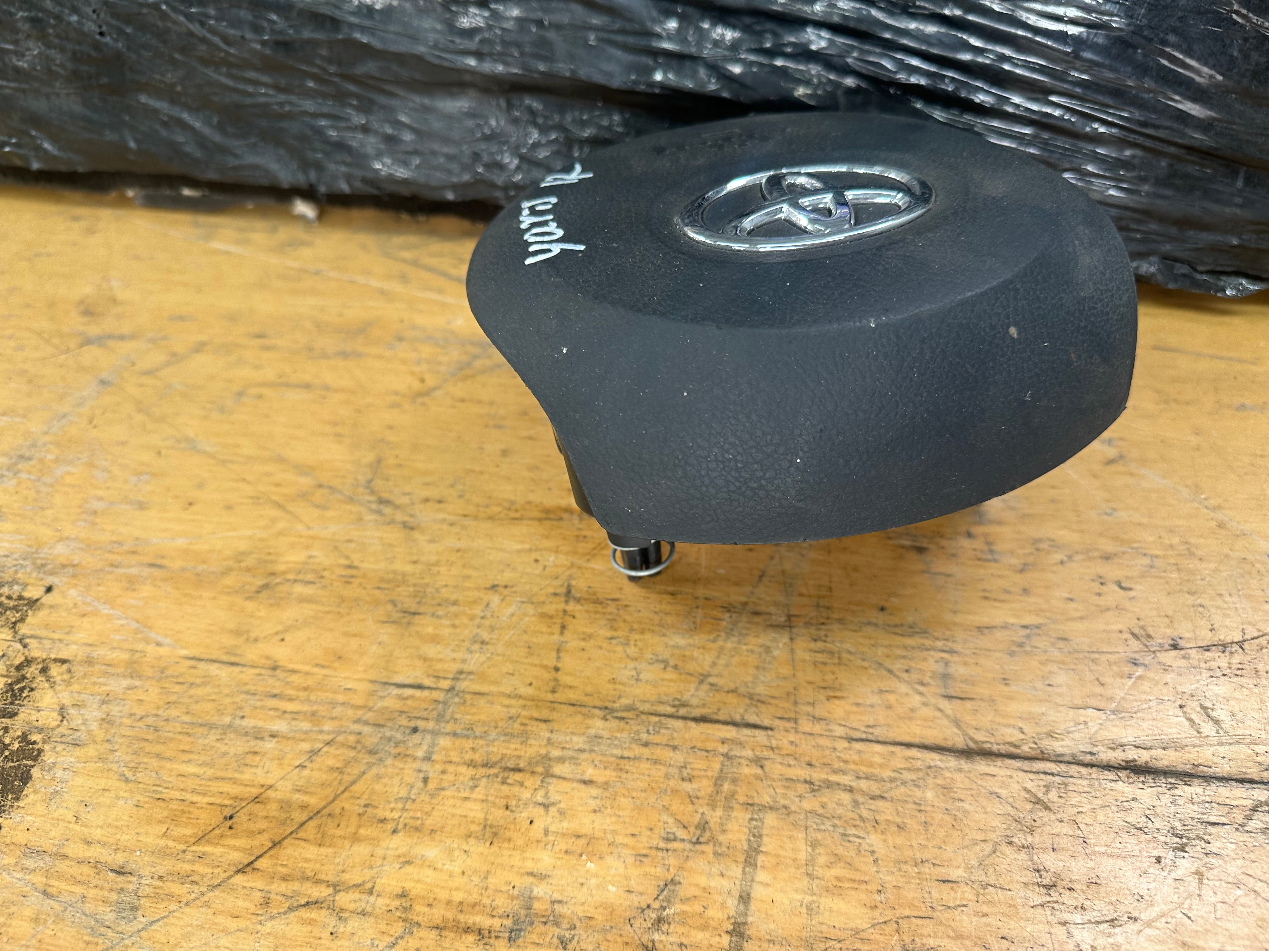 Toyota Yaris 2012 Driver’s Steering Wheel Abag (45019-0D420) (310565699B4U-AA)