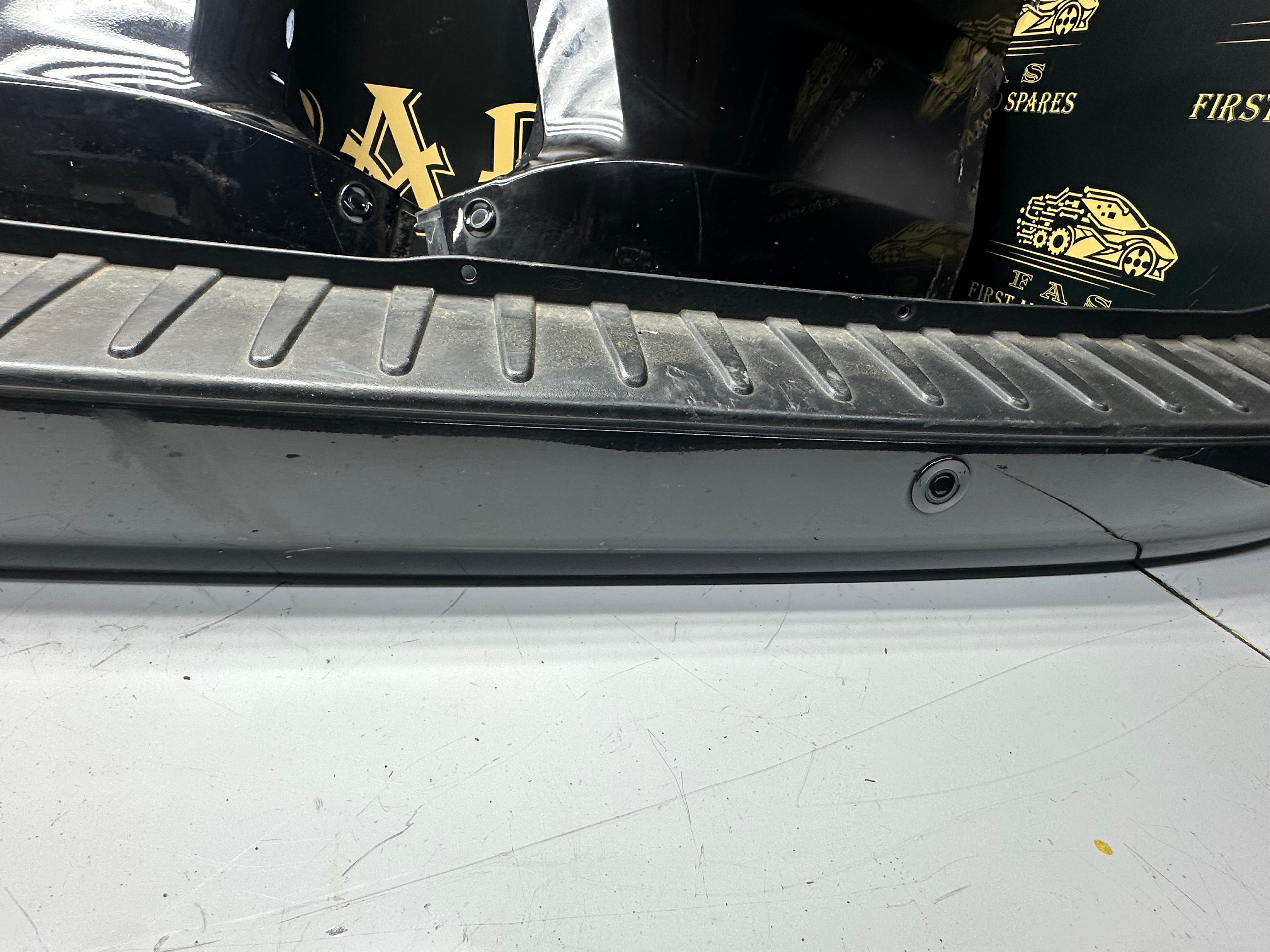 Ford Transit Custom Mk8 Complete 2021-2023 Rear Bumper with Parking Sensor (KK2T-15K868-CBD) (JK21-17E962-PA) (BK21-17927AA) (BK21-17926AA)