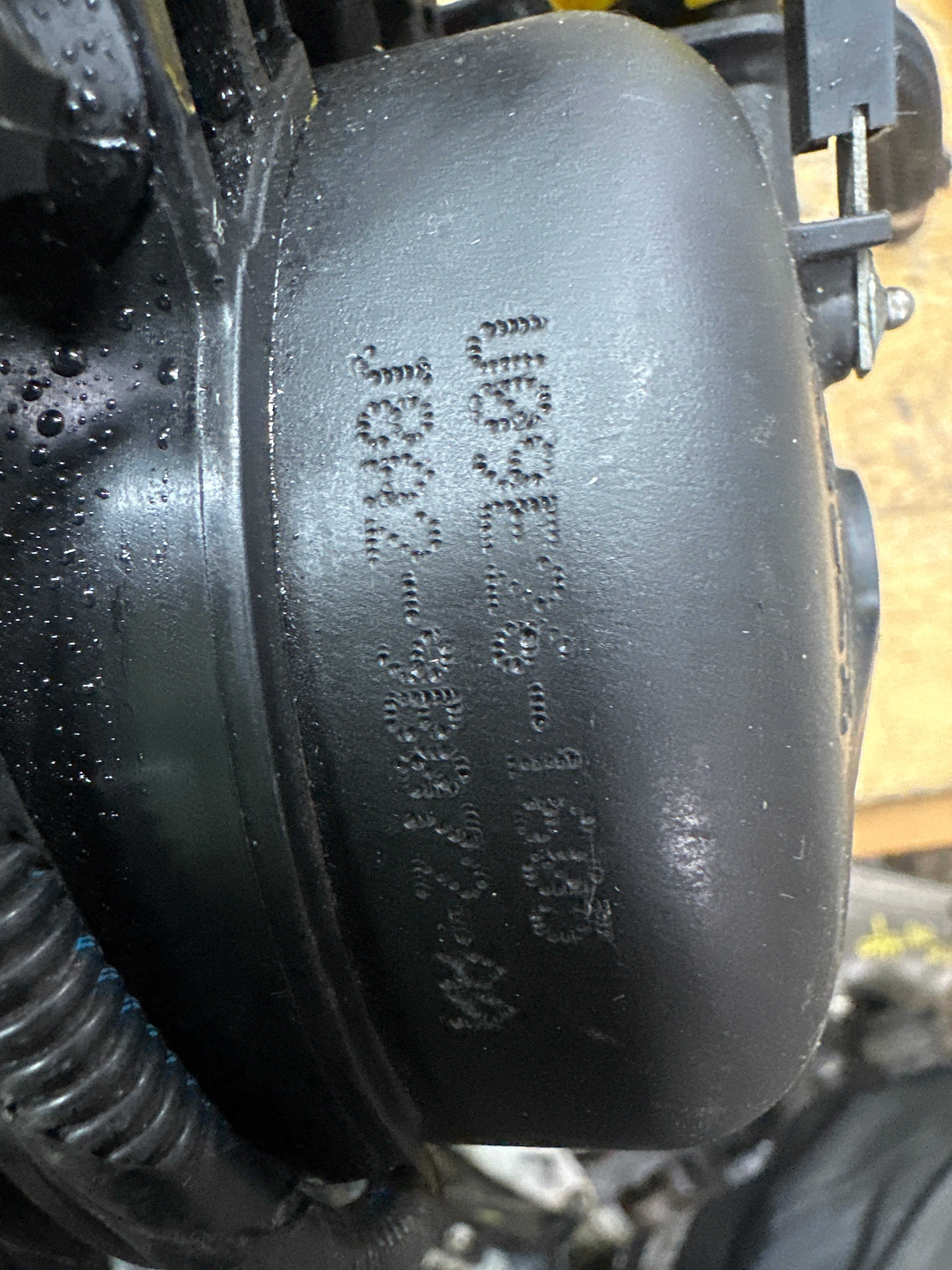 Jaguar F-Pace X761 2017–2021 2.0 Fuel Filter Housing (GX73-9D202-AE)