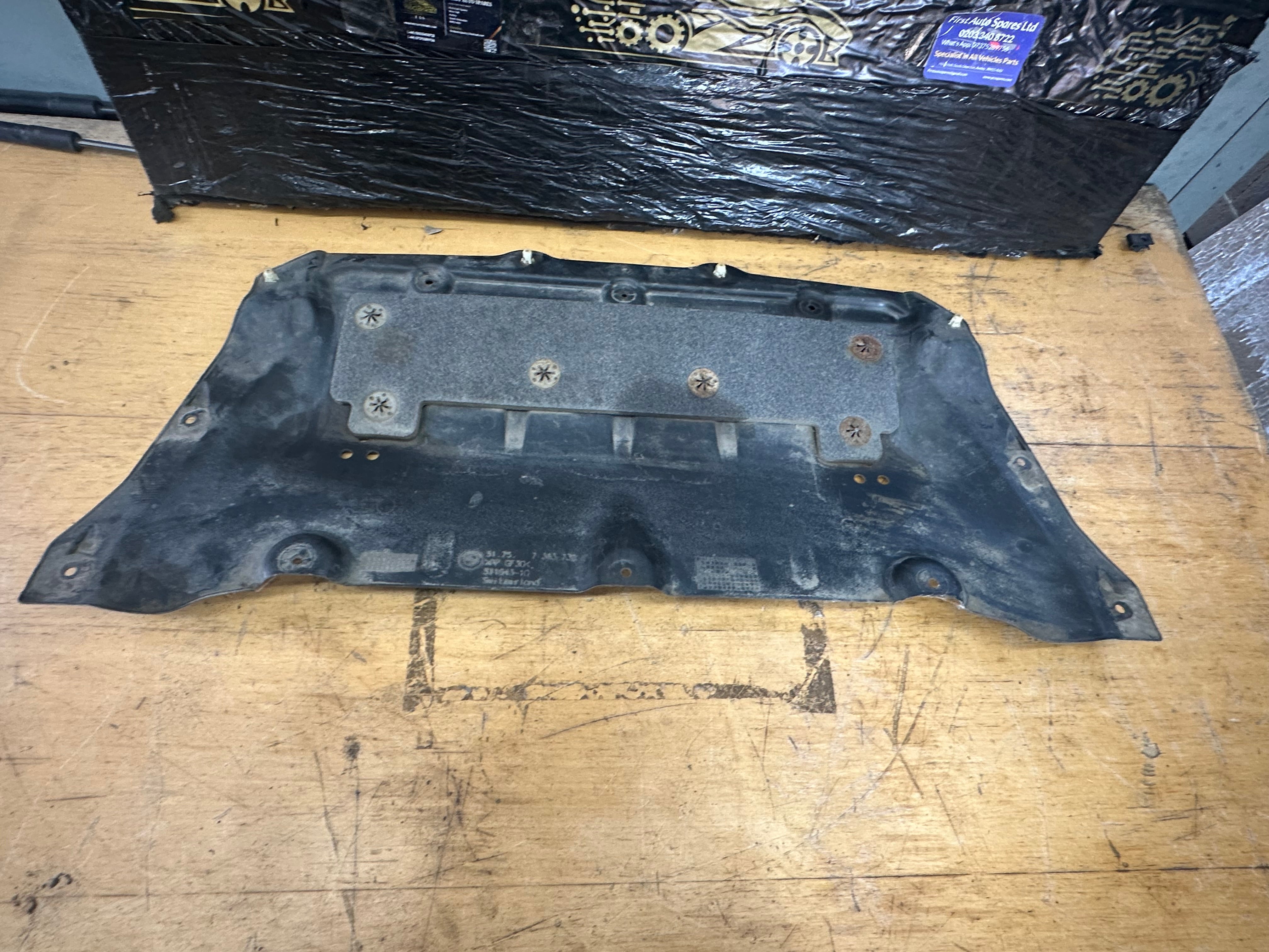 BMW G11 G30 Steering Gear Rack Cover Underbonnet Panel Insulation RWD (7363730)