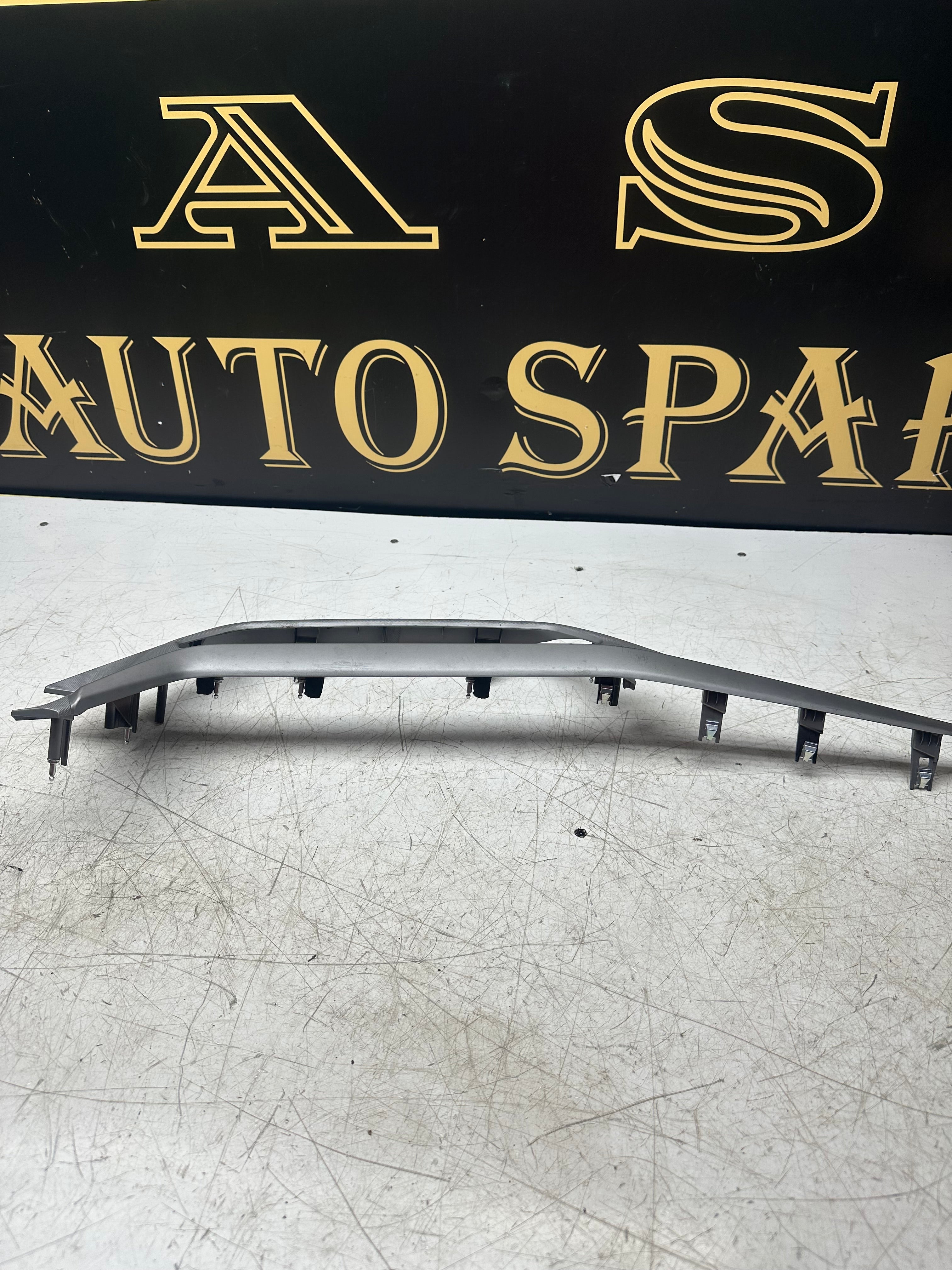 BMW 1 Series F40 Dashboard Centre Trim Cover (2020–Present)(6823305)