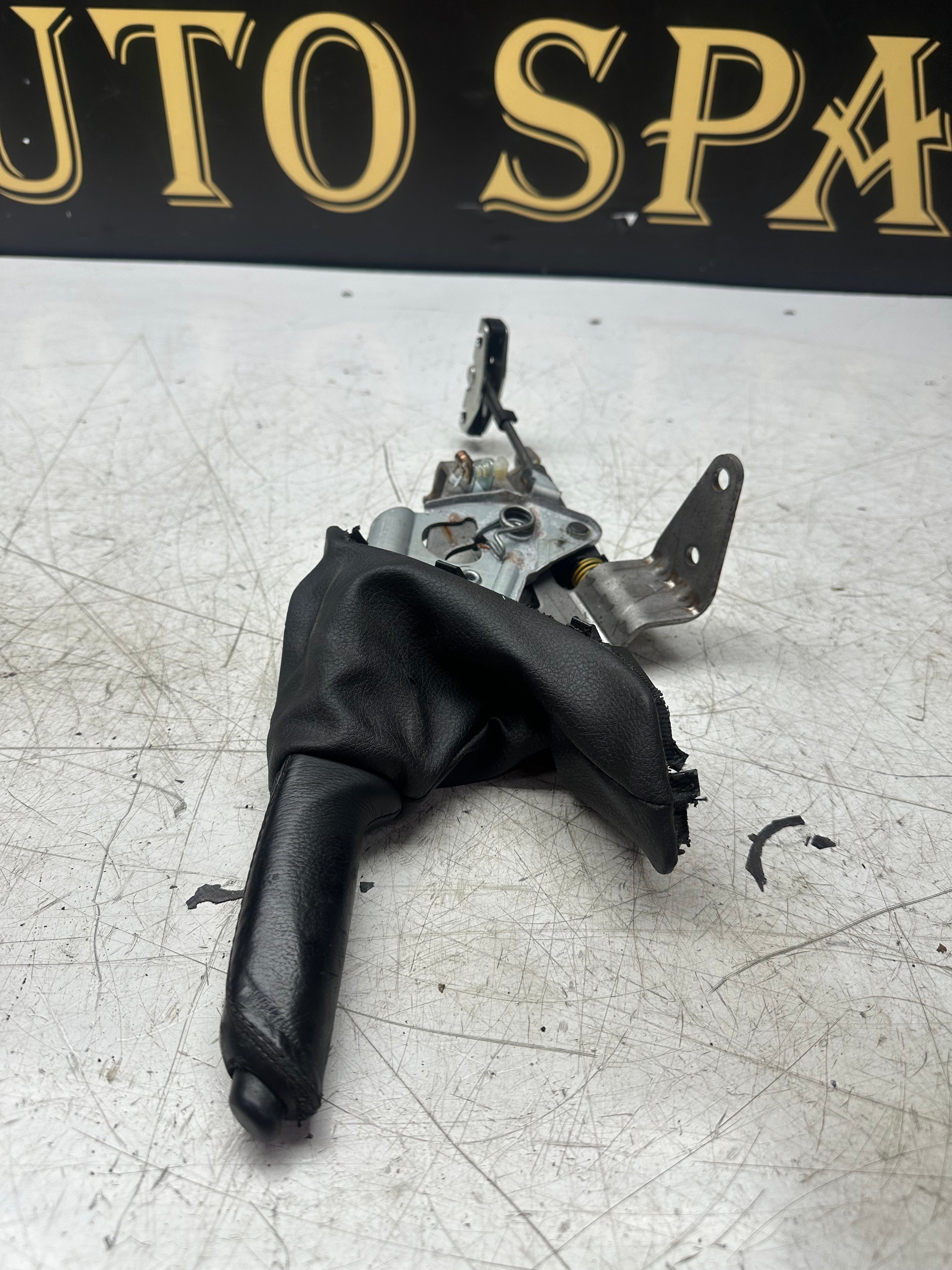 BMW 3 Series F30 Handbrake / Parking Brake Lever Mechanism (2012–2019)(6799102)
