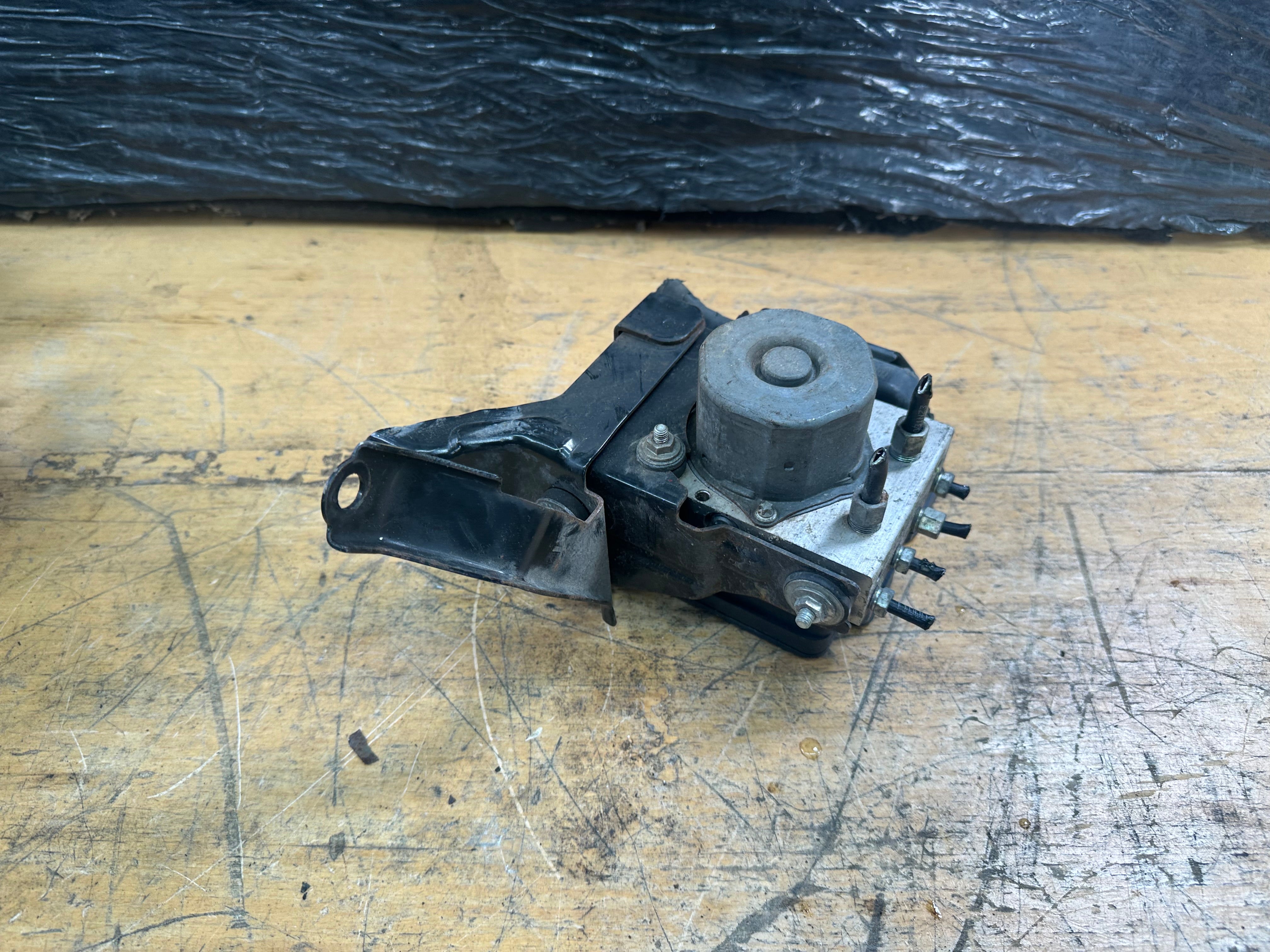 Nissan Qashqai 2018 J11 ABS Pump (47660HV59E)