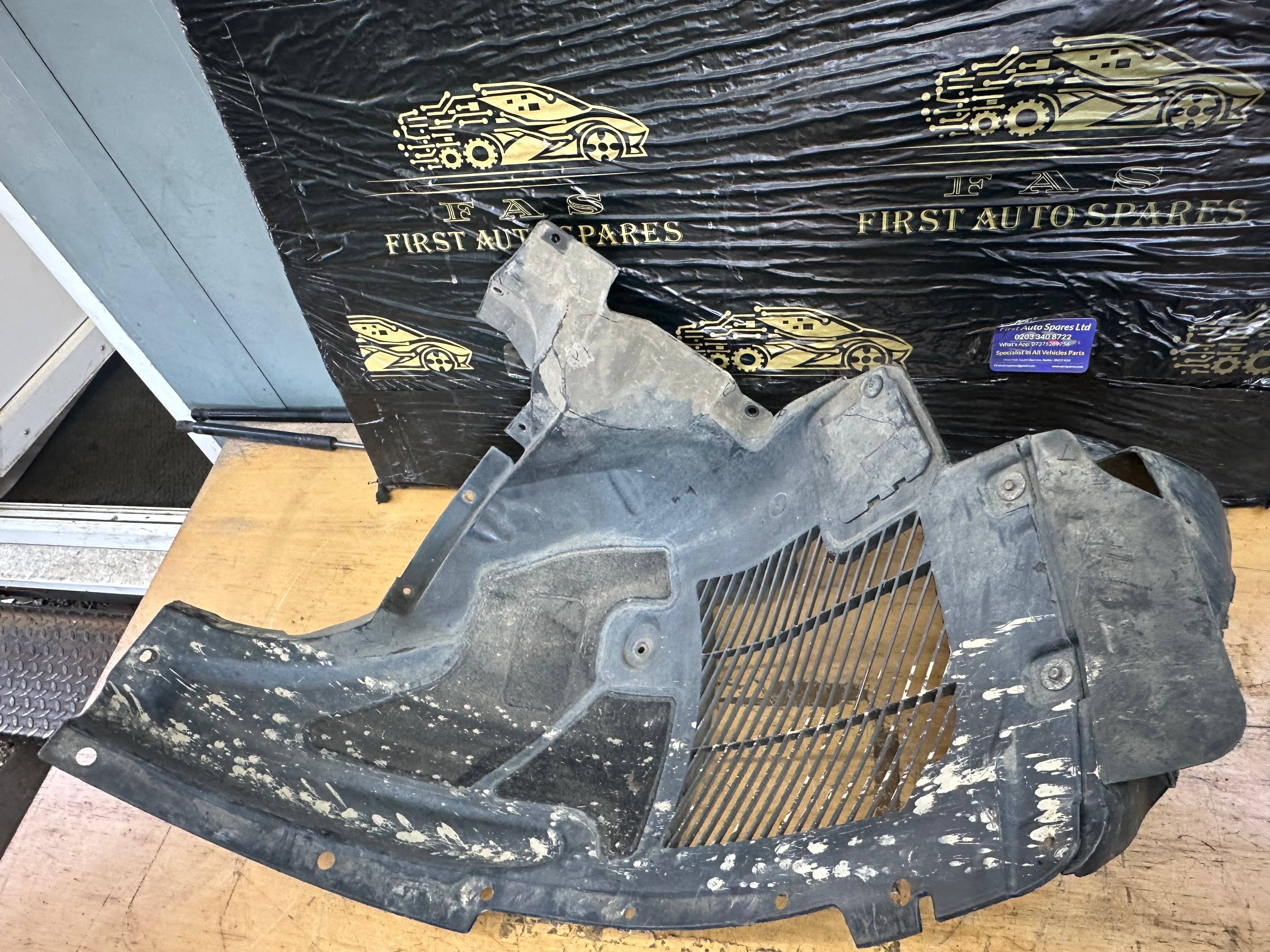 BMW X5 Driver Right Front Wheel Arch Liner Cover (51717325405) (108341-10)