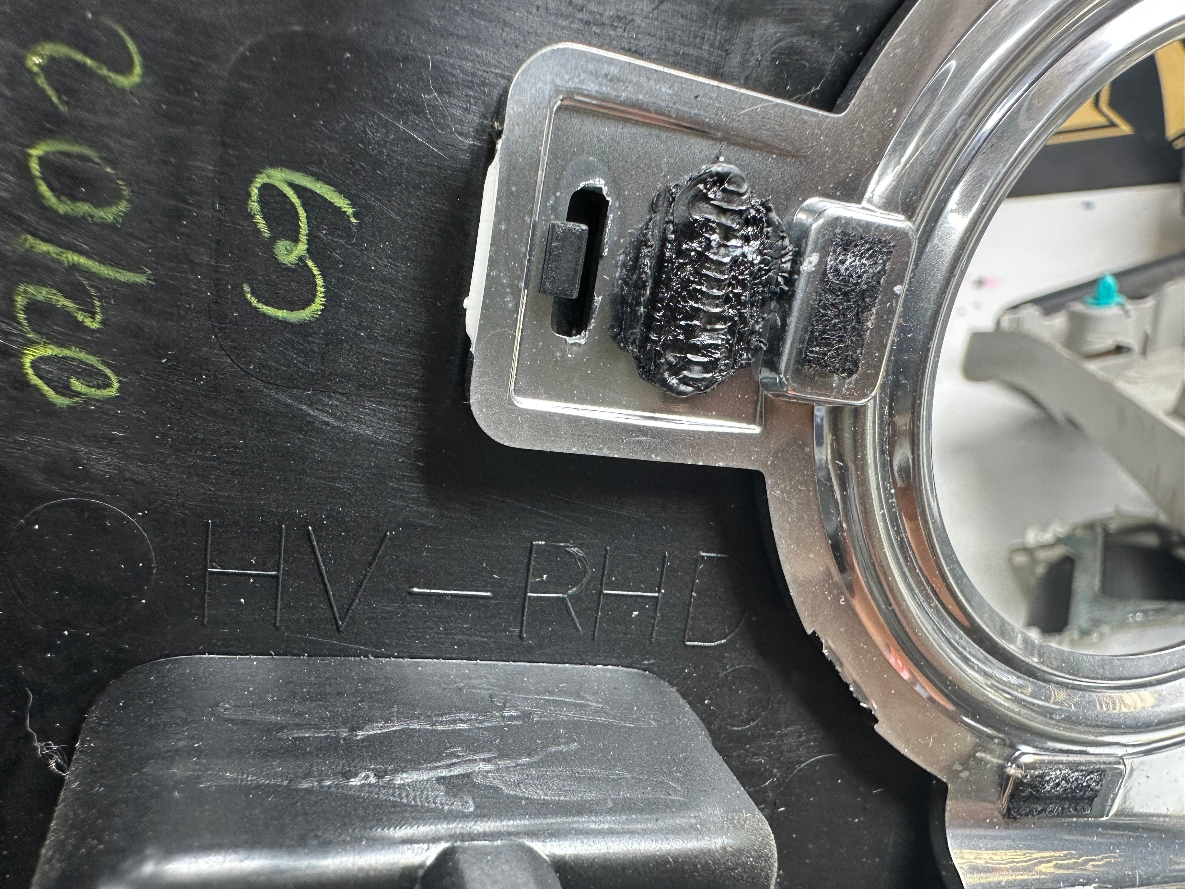 Toyota Auris 2015 1.8 Hybrid Excel Dash Plug Socket Trim (58821-02A10-B) (58844-02020-B)