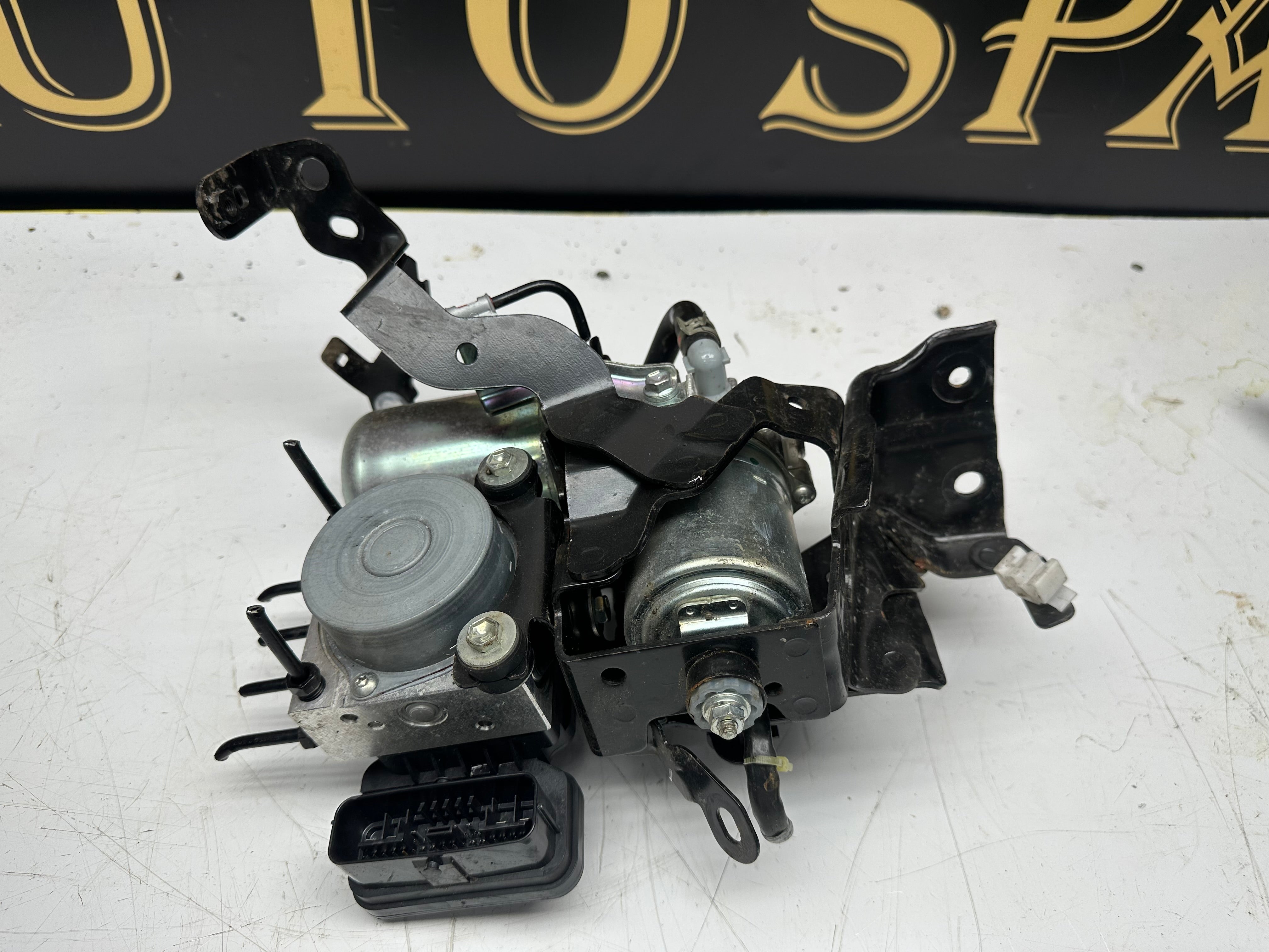 Toyota Corolla 2022 Hybrid ABS Pump Modulator & Brake Booster (113040-41900) (47070-47080)