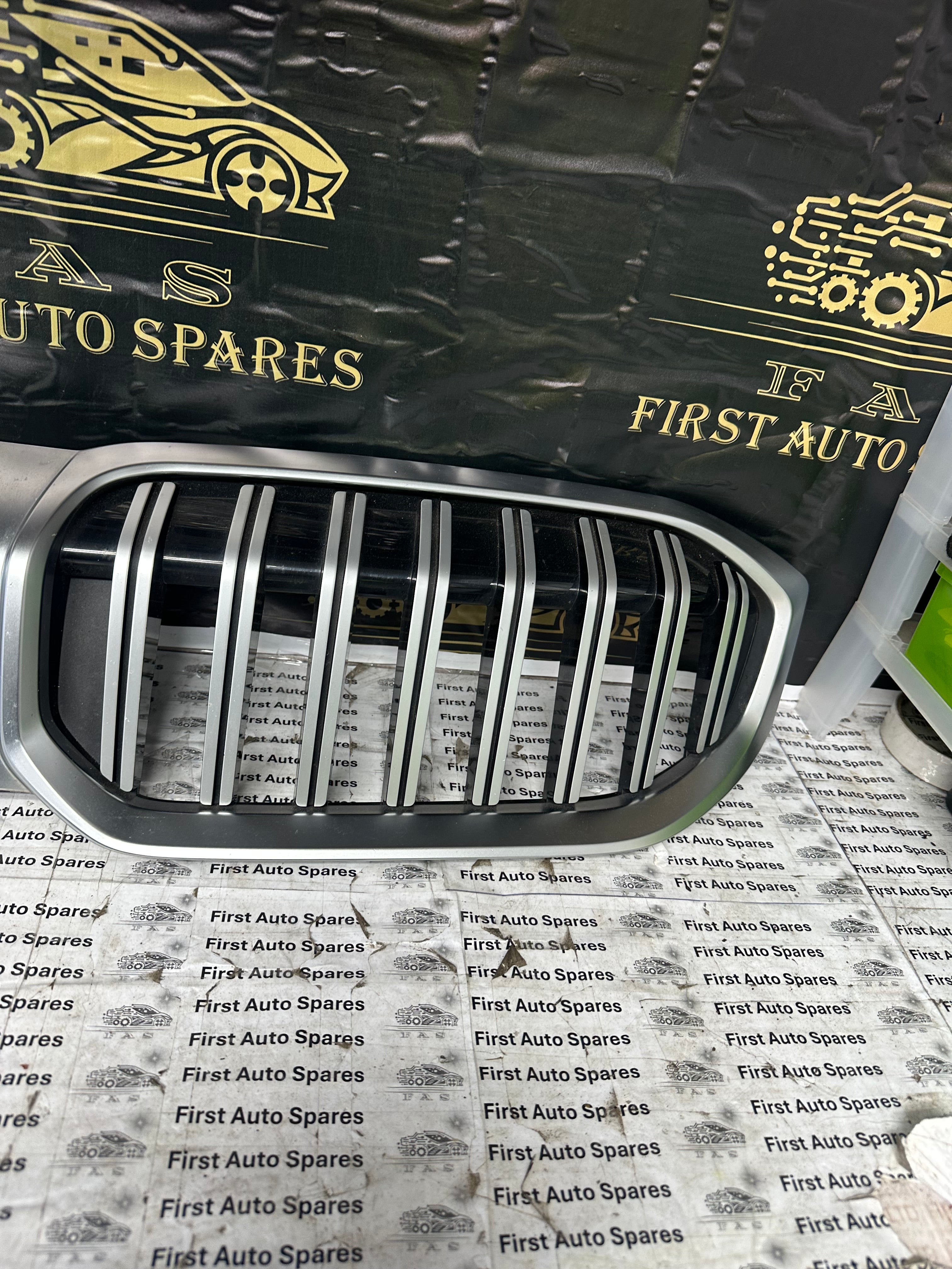 BMW 3 Series G20 LCI Front Grille 2022-2024 (192976-10)