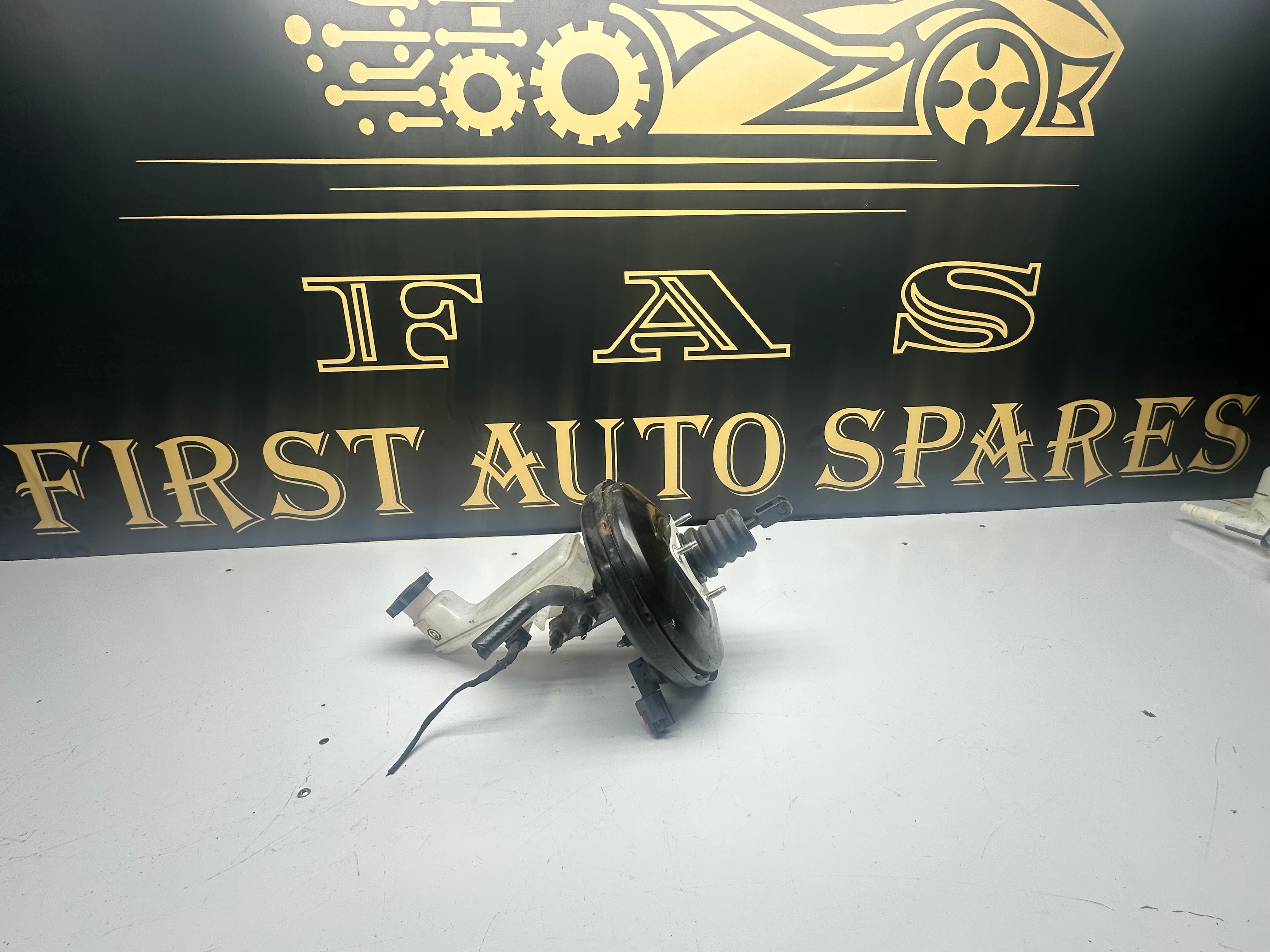 Hyundai i10 2016 Brake Master Cylinder with Servo (58500-B9982) (KBX30567)