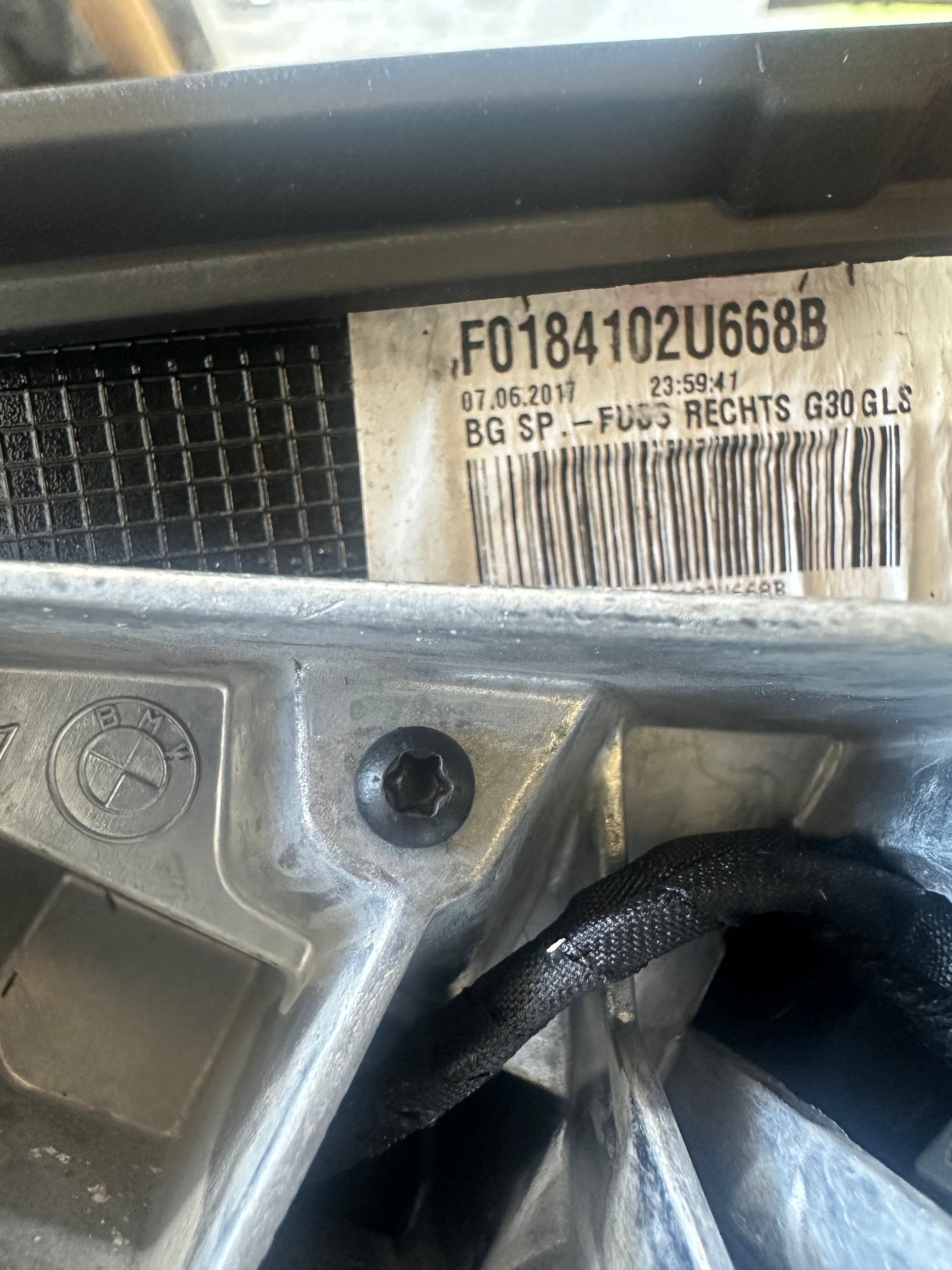 BMW 5 G30 G31 2019 Right Electric Wing Mirror 6 Pin Plug (F0184102U668B) (F0184 102)