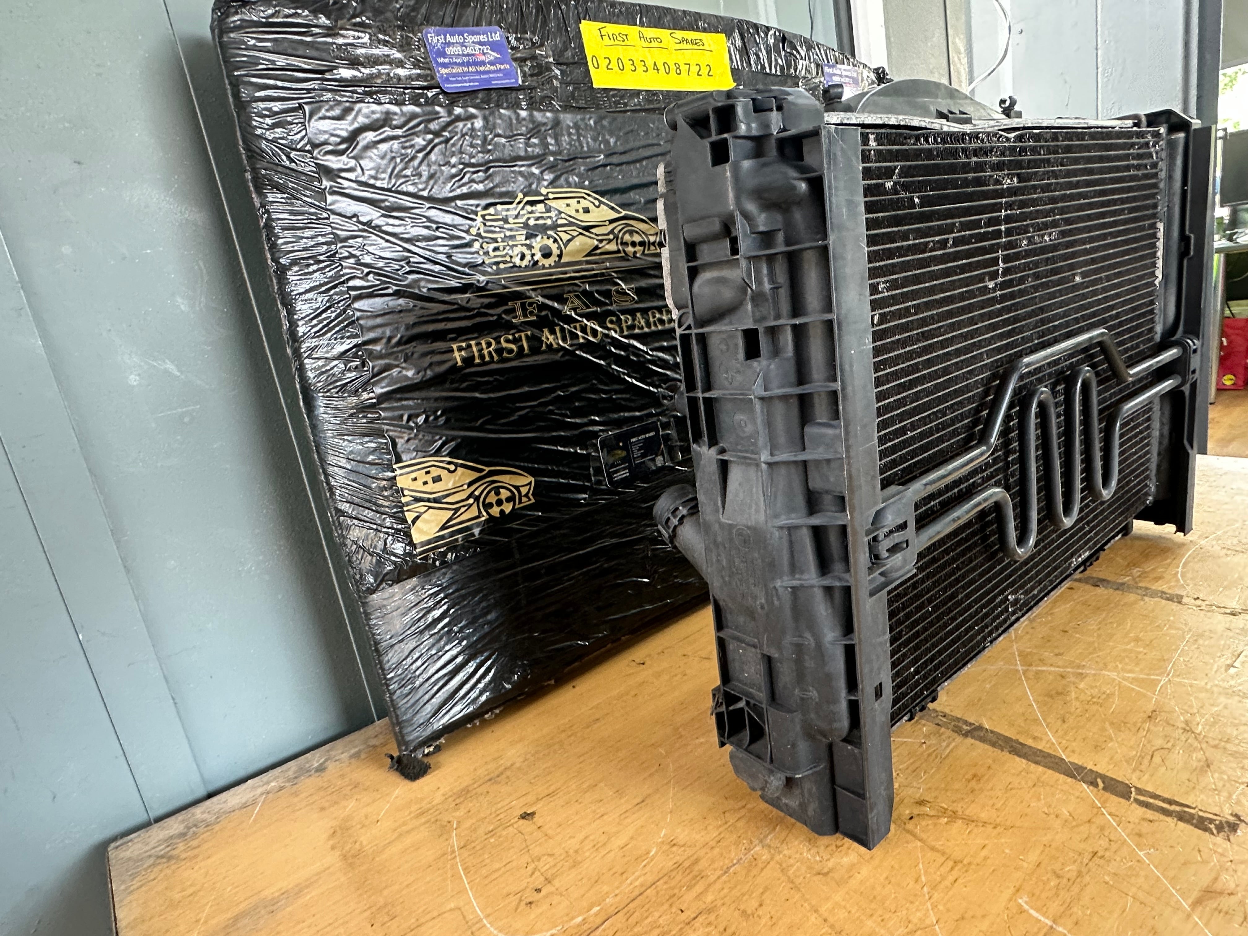 BMW 3 Series E90 325i Manual Petrol Complete Rad Pack 2007 (7523257) (6854982)