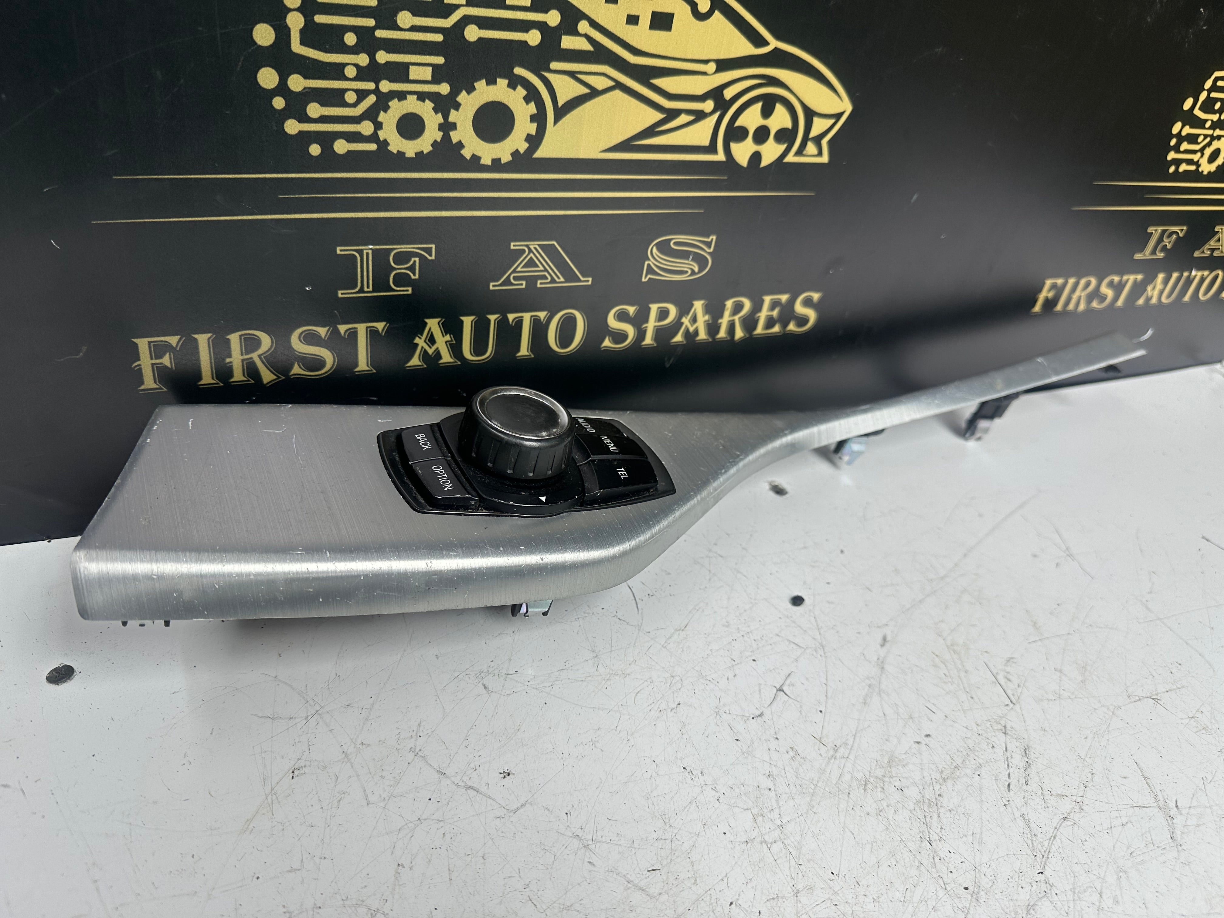 BMW 1 Series iDrive Multimedia Controller Switch & Silver Trim (033623101) (ZE926170402)