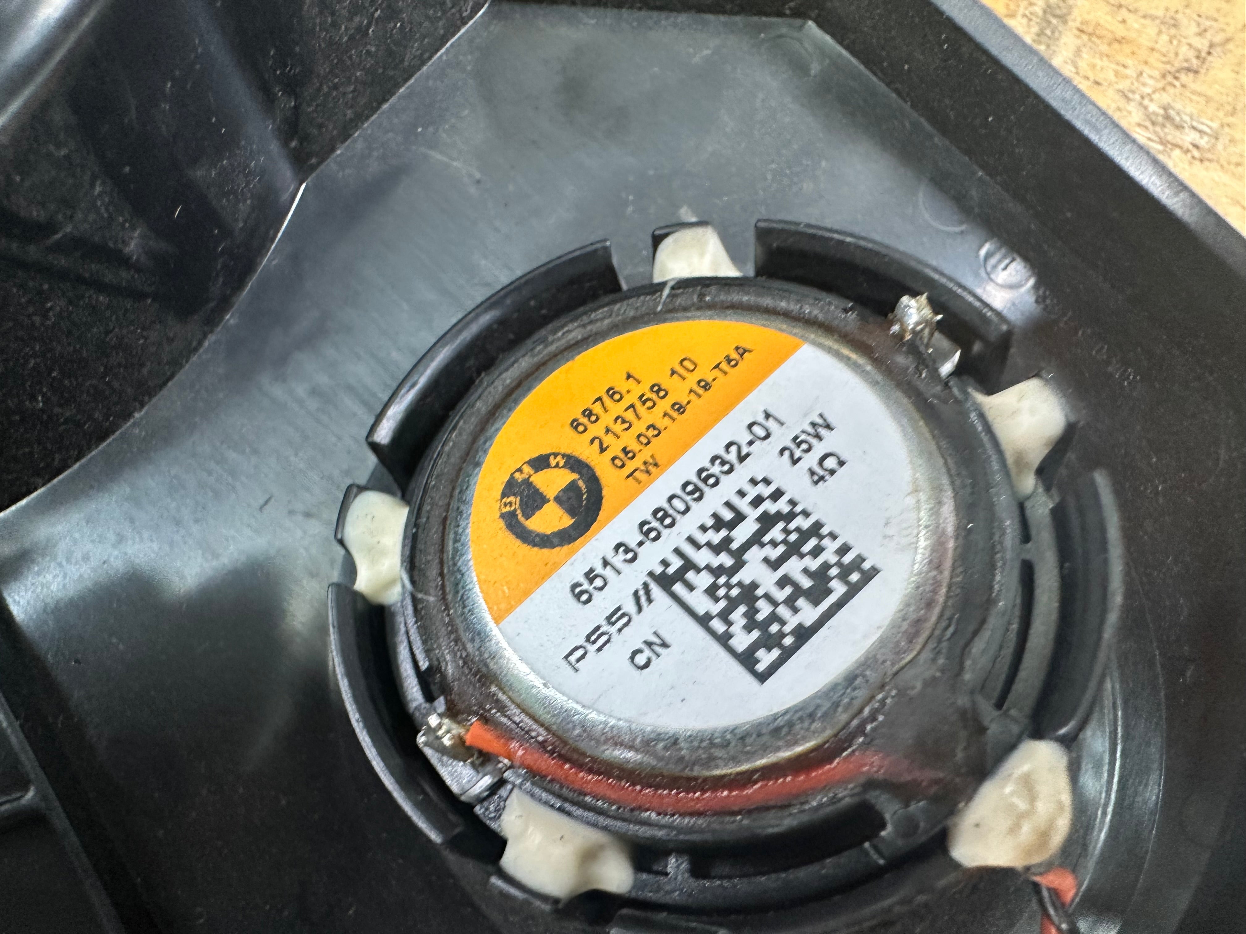 BMW X5 G05 2019 Rear Passenger Left Door Speaker (2622517) (30963640) (2622519)