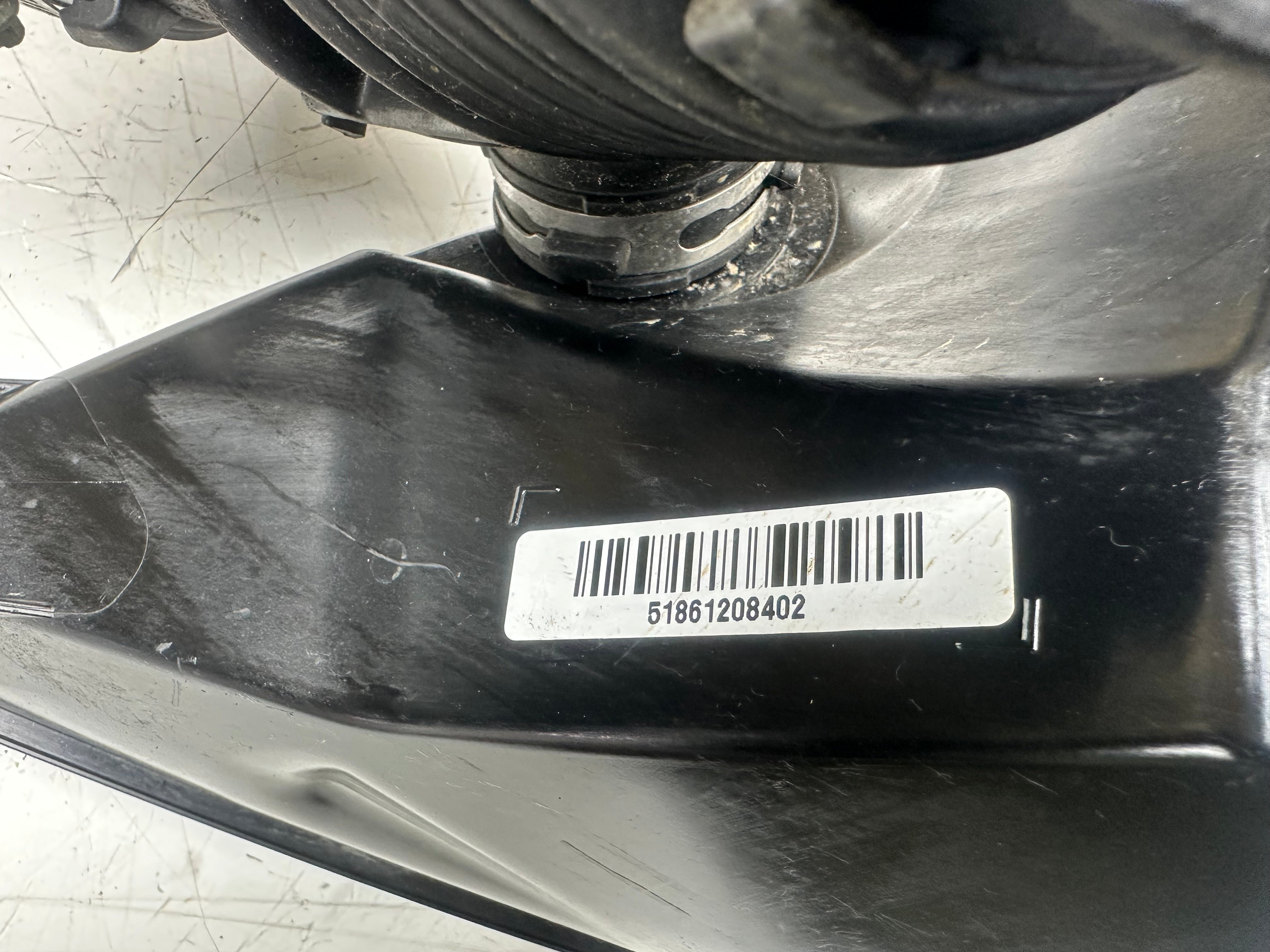 BMW G30 530E 2.0 Petrol Hybrid 2017–2023 Air Resonator (8612084) (8575039)