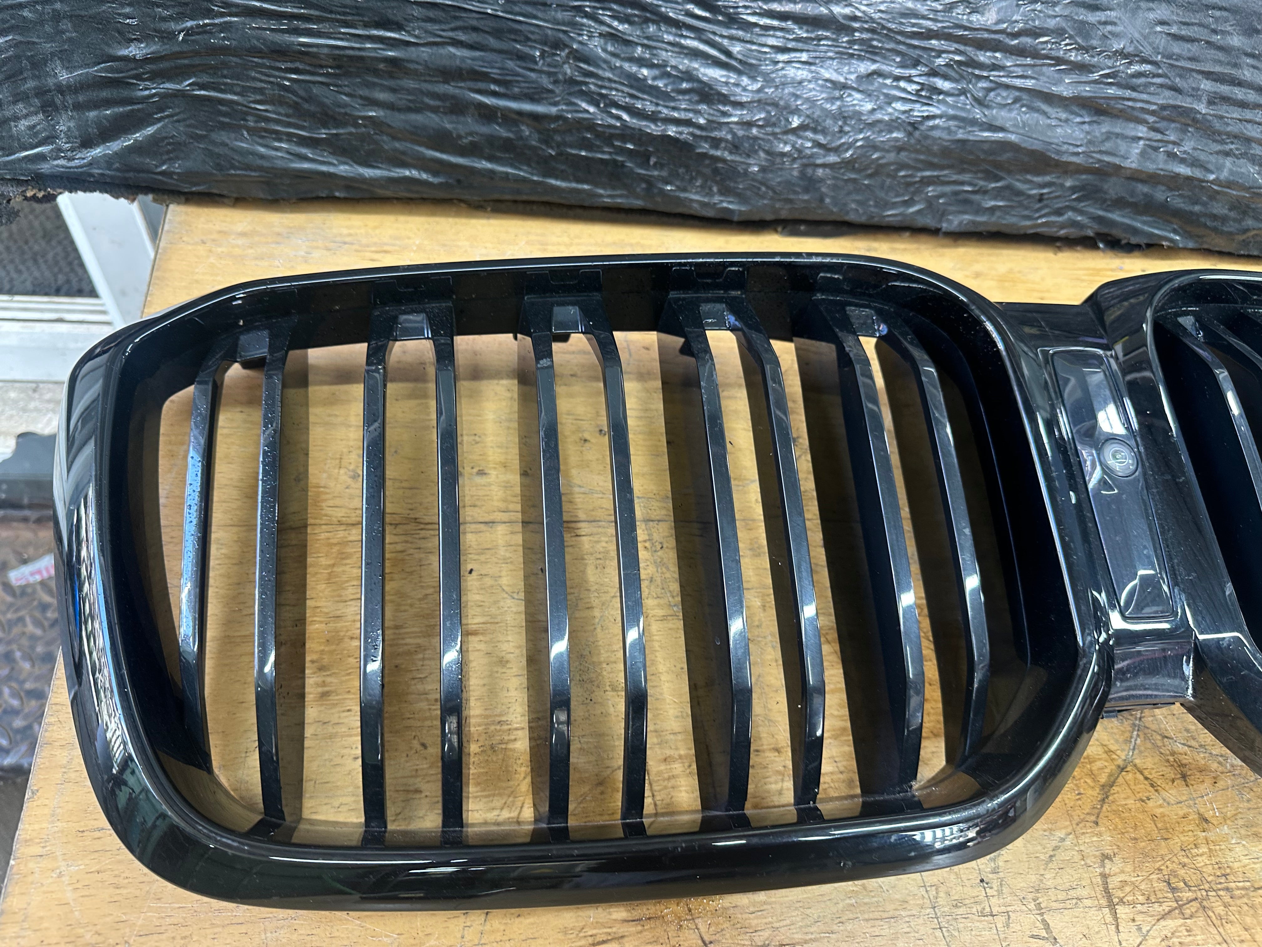 BMW X3 G01 2021 M Sport Front Bumper Grille with Camera Sensor (10627111) (9501170)