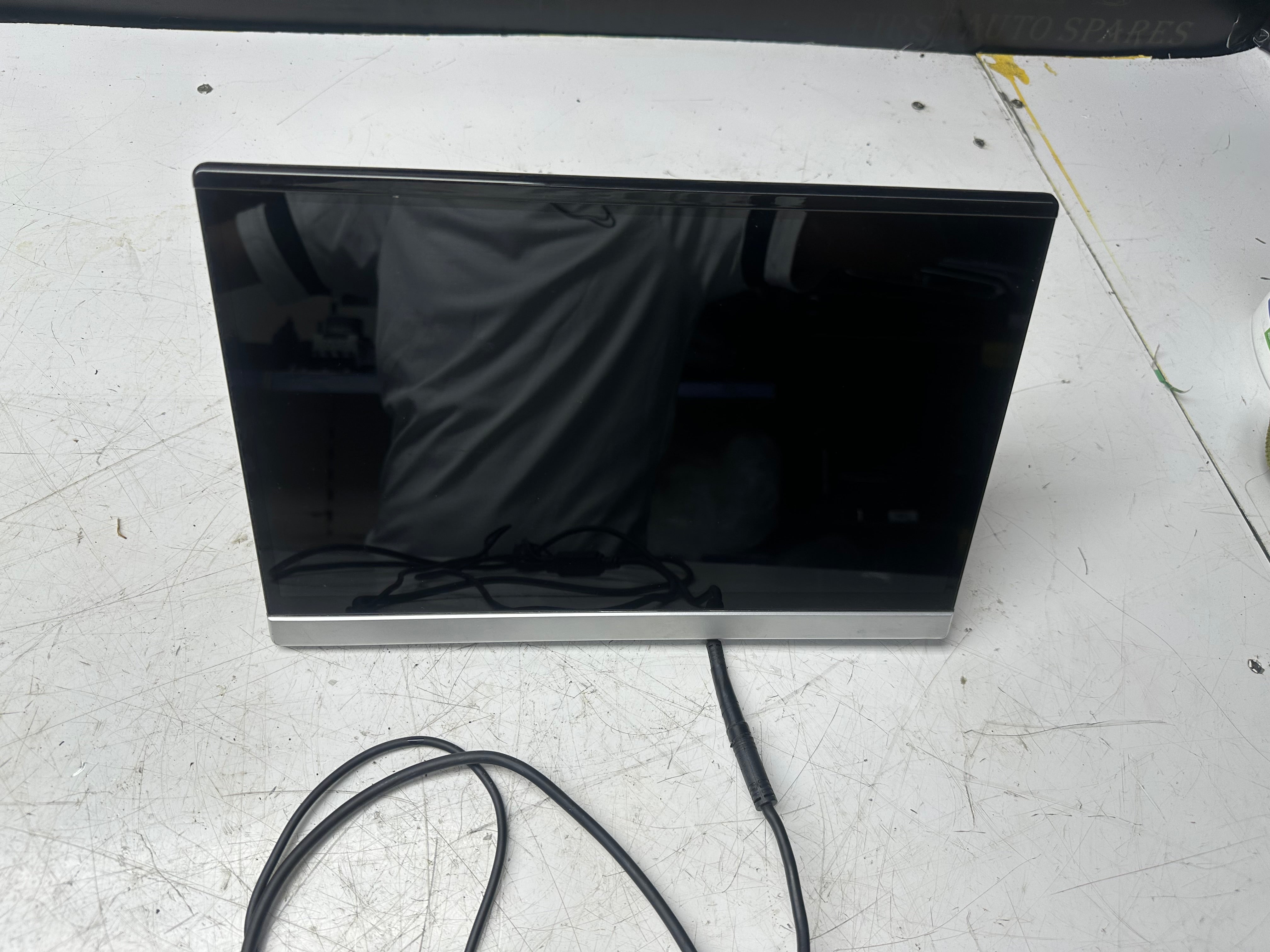 XTRONS 13.3'' Android 10 FHD Touch Screen Car