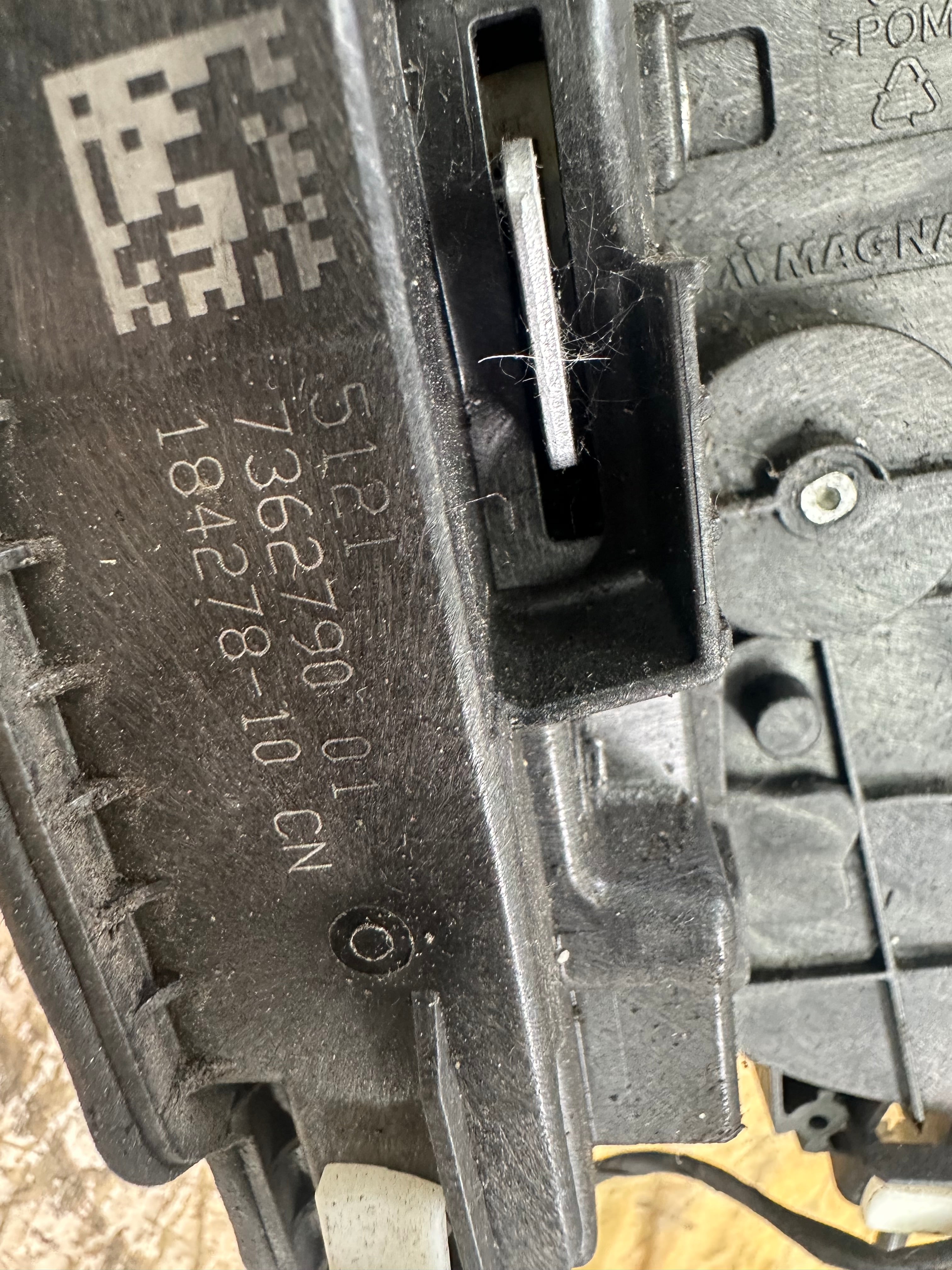 BMW X6 F16 X5 F15 Right Front Driver’s Door Lock & Handle (7362790) (184278-10)