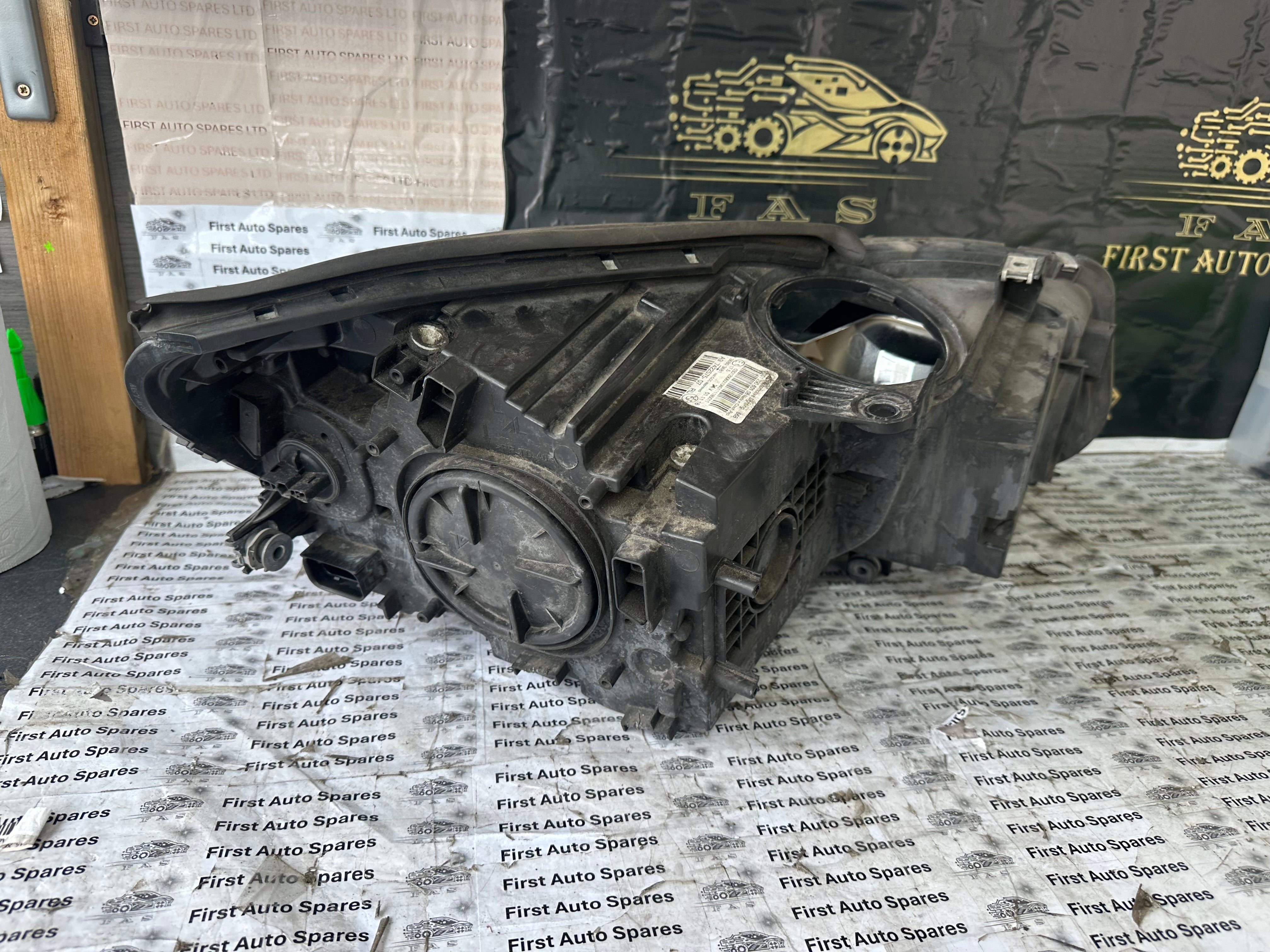 BMW 2 series F45 2014–2021 Left headlight (7422575)