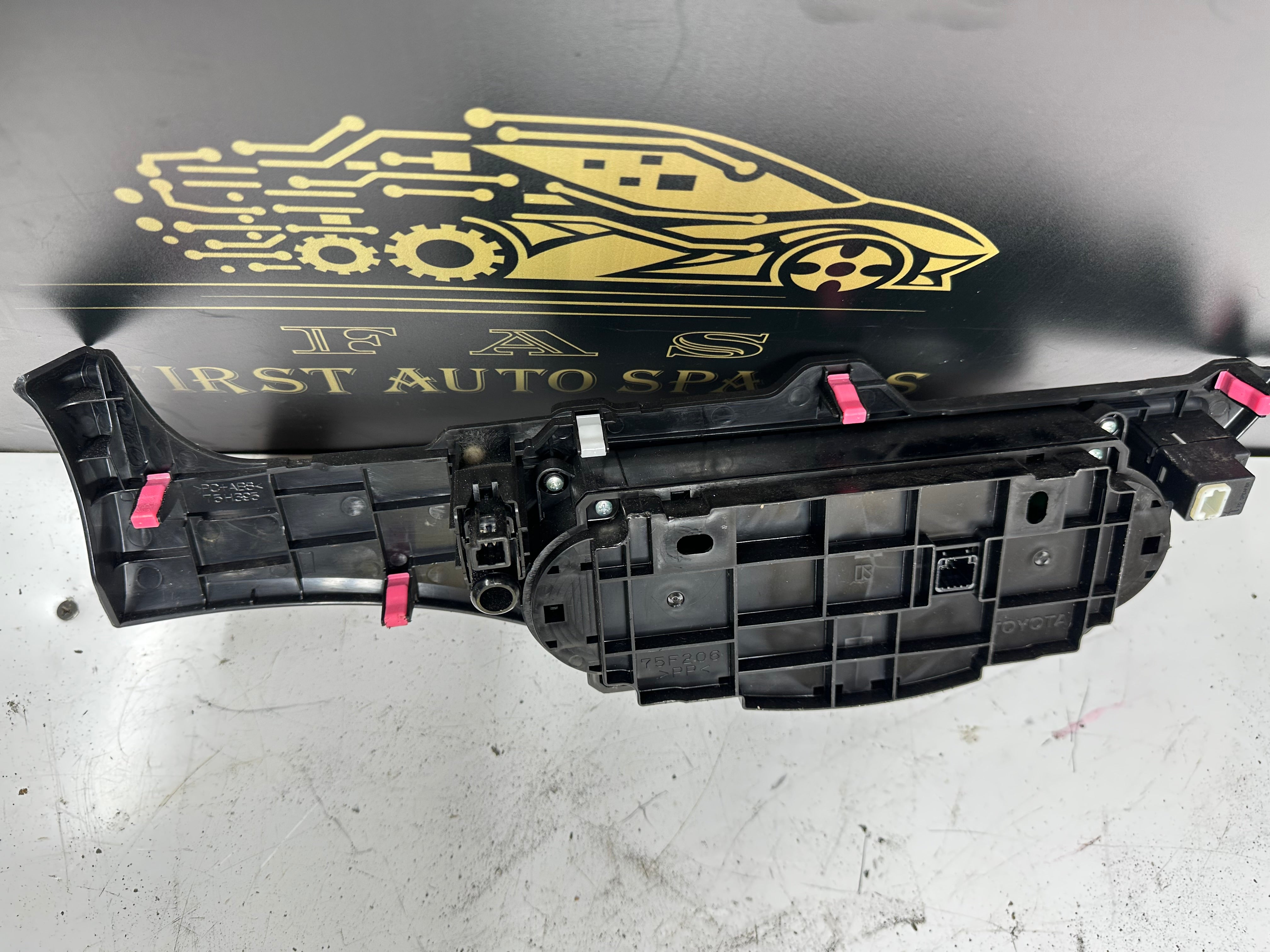 Toyota Yaris 2017 A/C Heater Climate Control (55900-OD820)