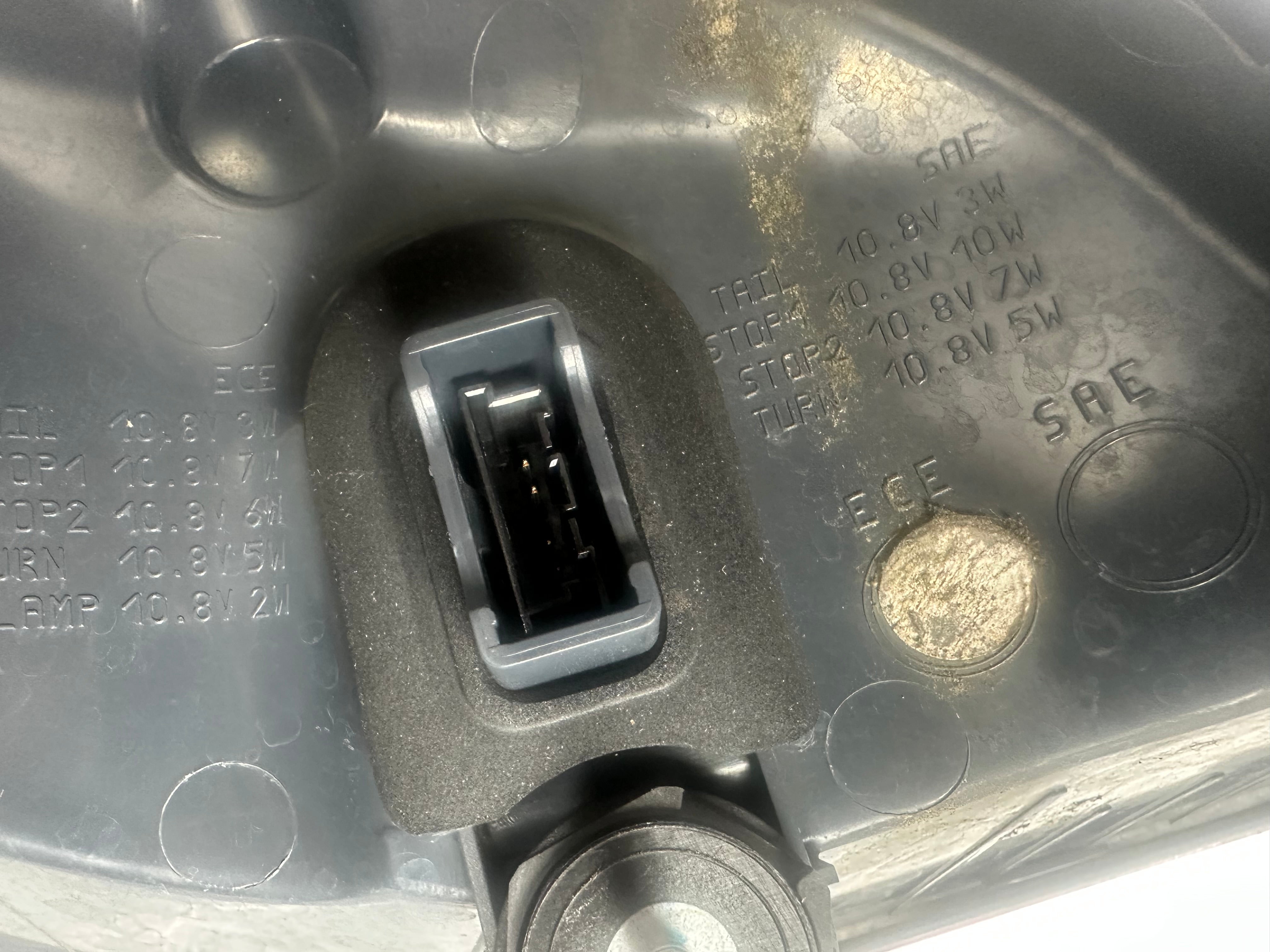 BMW 6 Series F12 2013-2019 Right Rear Tail Light (89505160) (63.21-7210576-08)