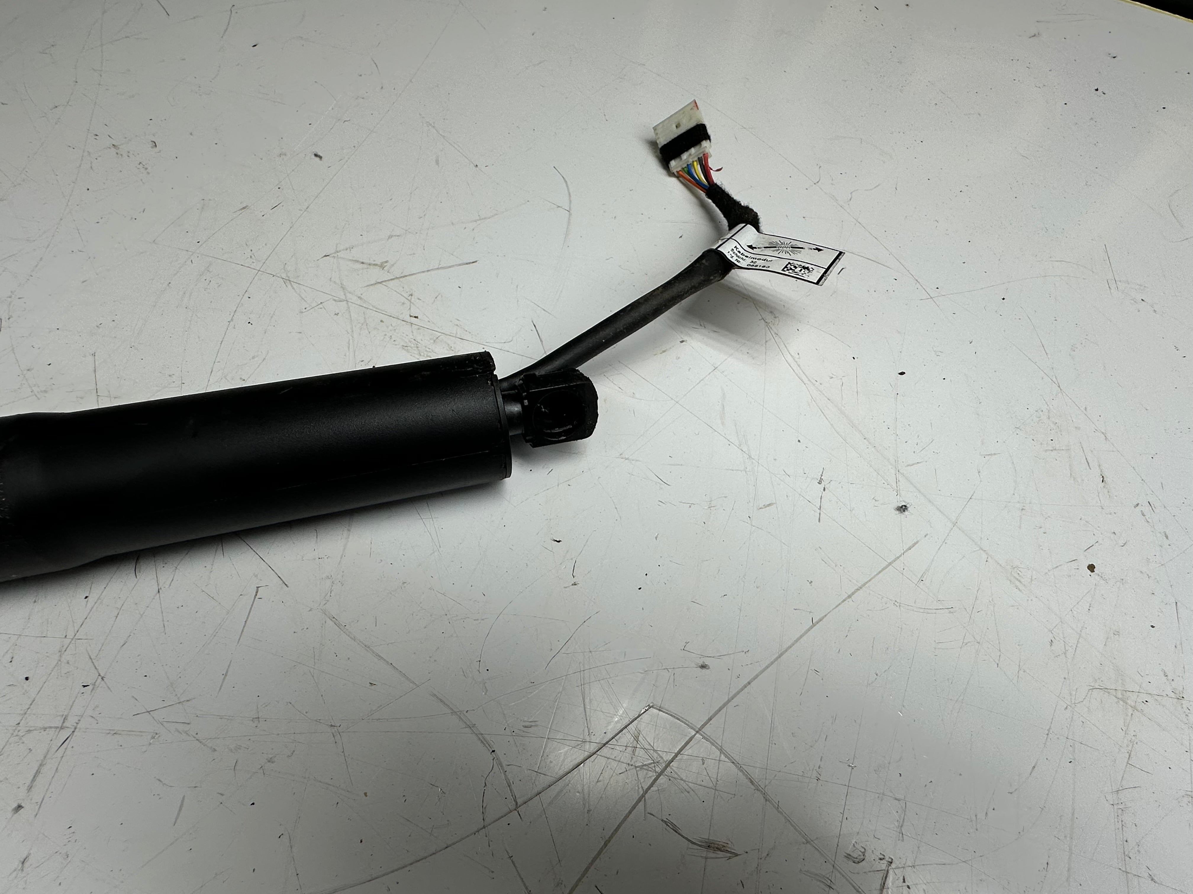BMW 3 Series G20 G21 G28 R/L Tailgate Gas Strut (7453413-10) (C86009-106)