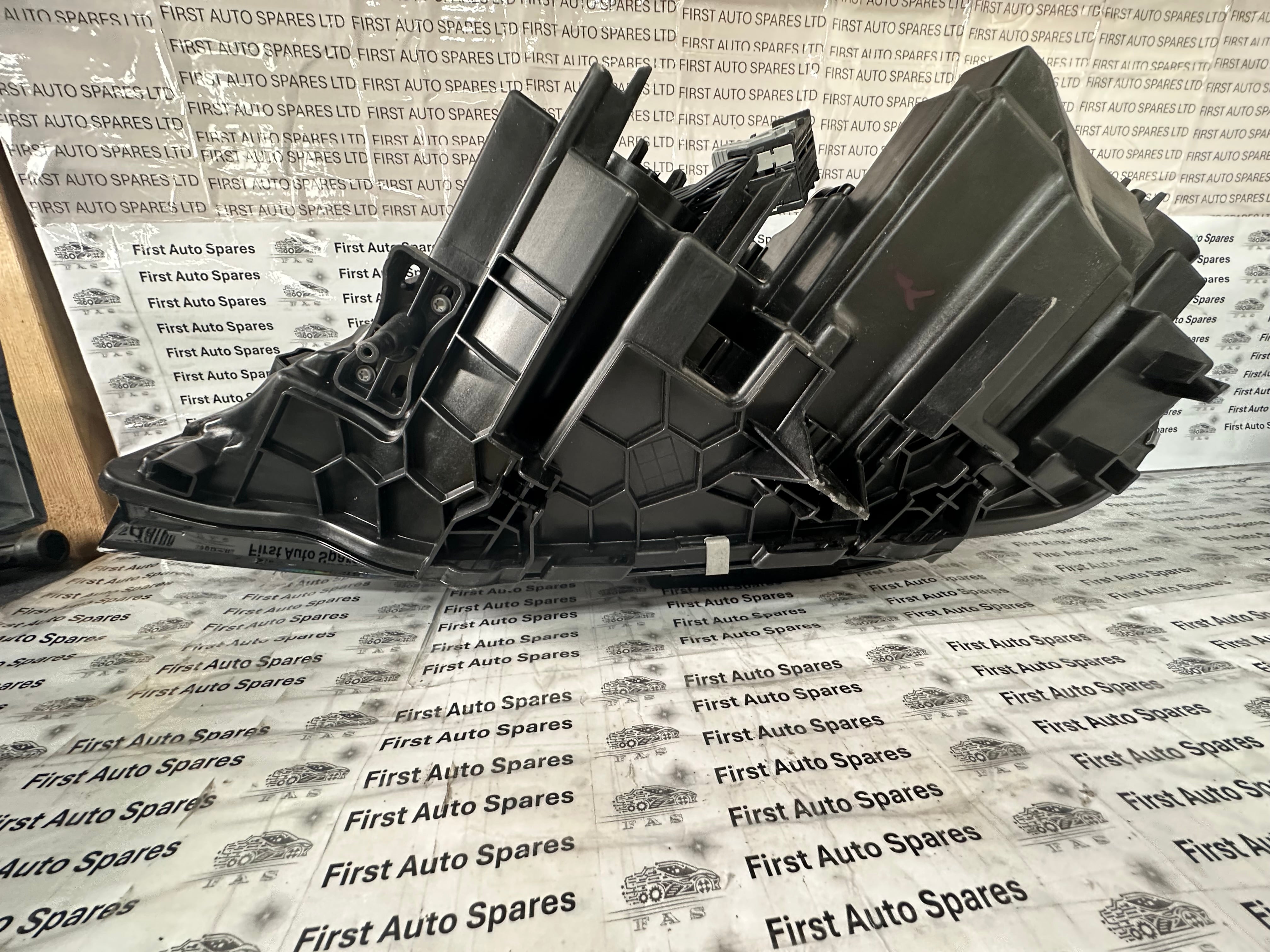 BMW 3 Series G20 G21 Right LED Headlight (9481722-08)