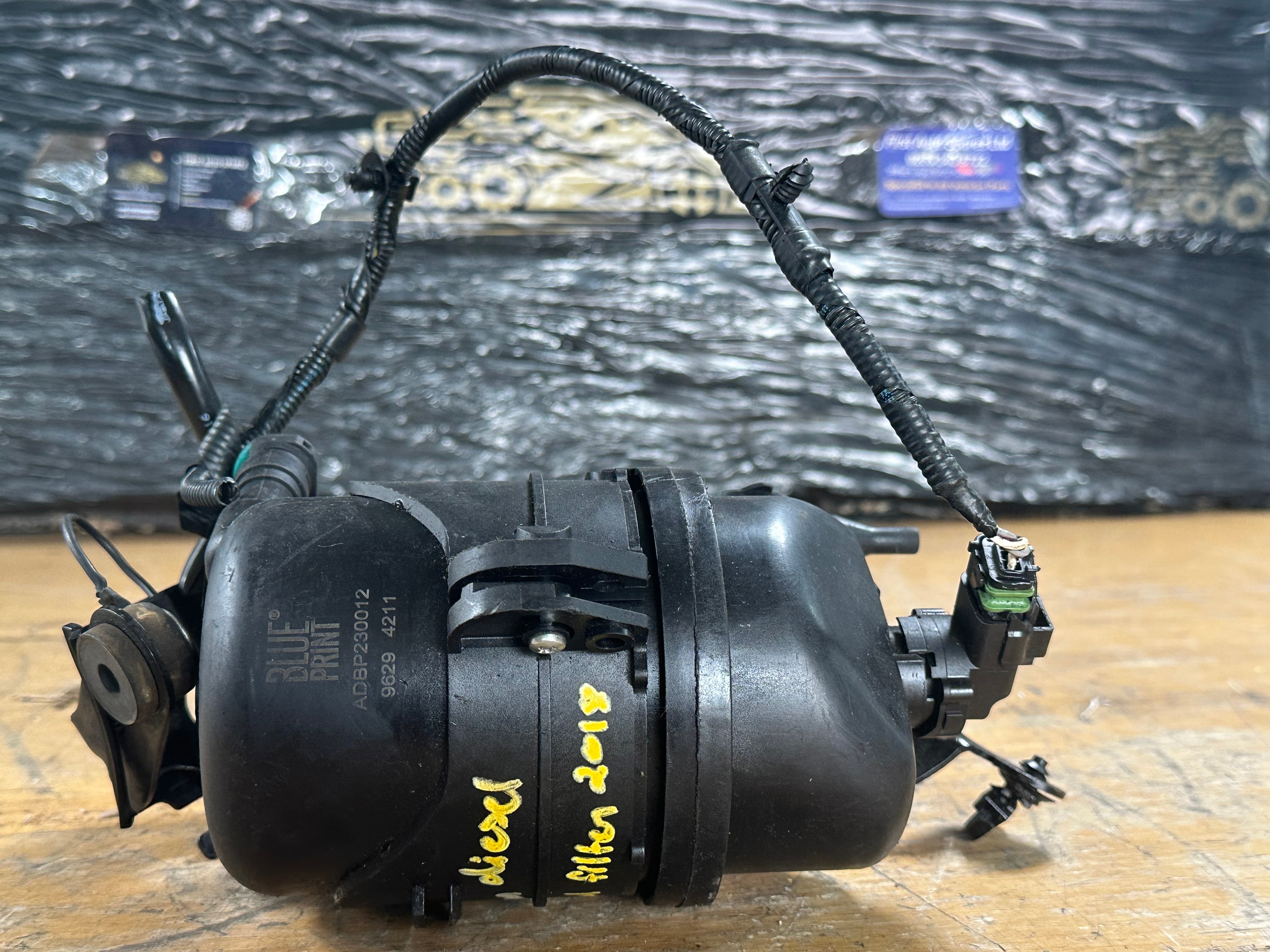 Jaguar Land Rover 2016 Diesel Fuel Filter Blue Print (GX73-9D202-AD) (ADBP230012)