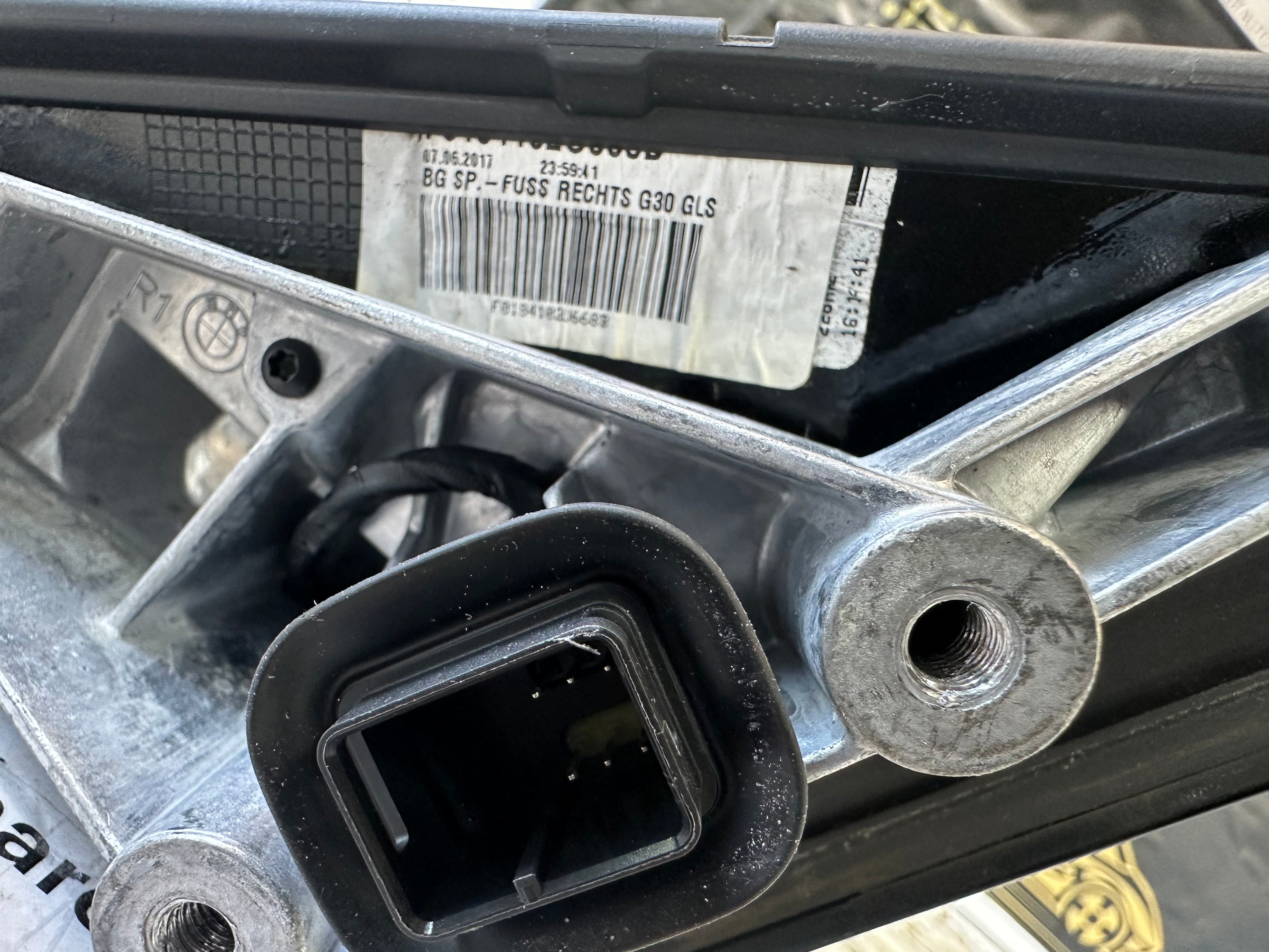 BMW 5 G30 G31 2019 Right Electric Wing Mirror 6 Pin Plug (F0184102U668B) (F0184 102)