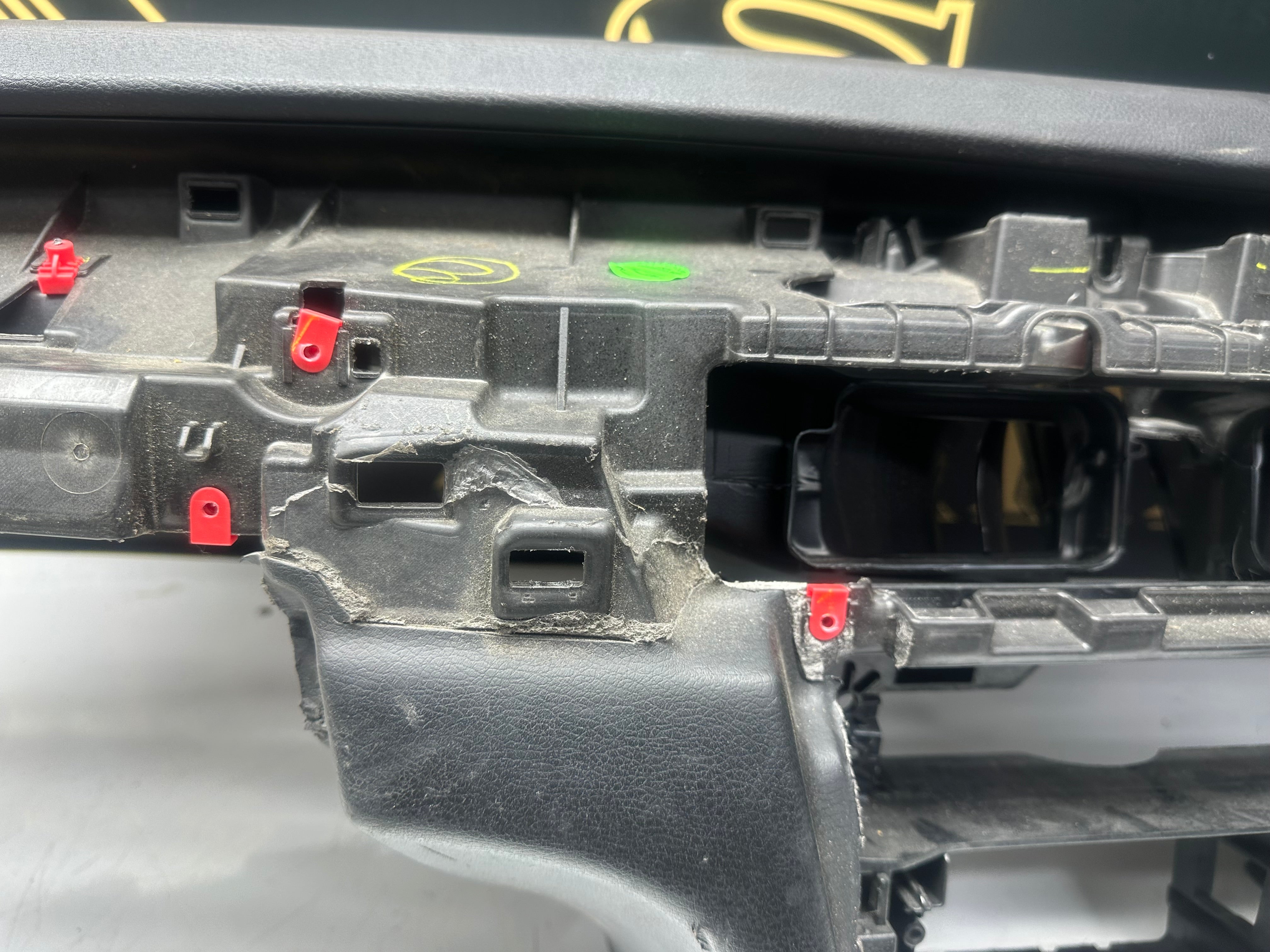 BMW X5 F15/F16 Complete Dashboard with Passenger Airbag (1028651-7) (4037468)