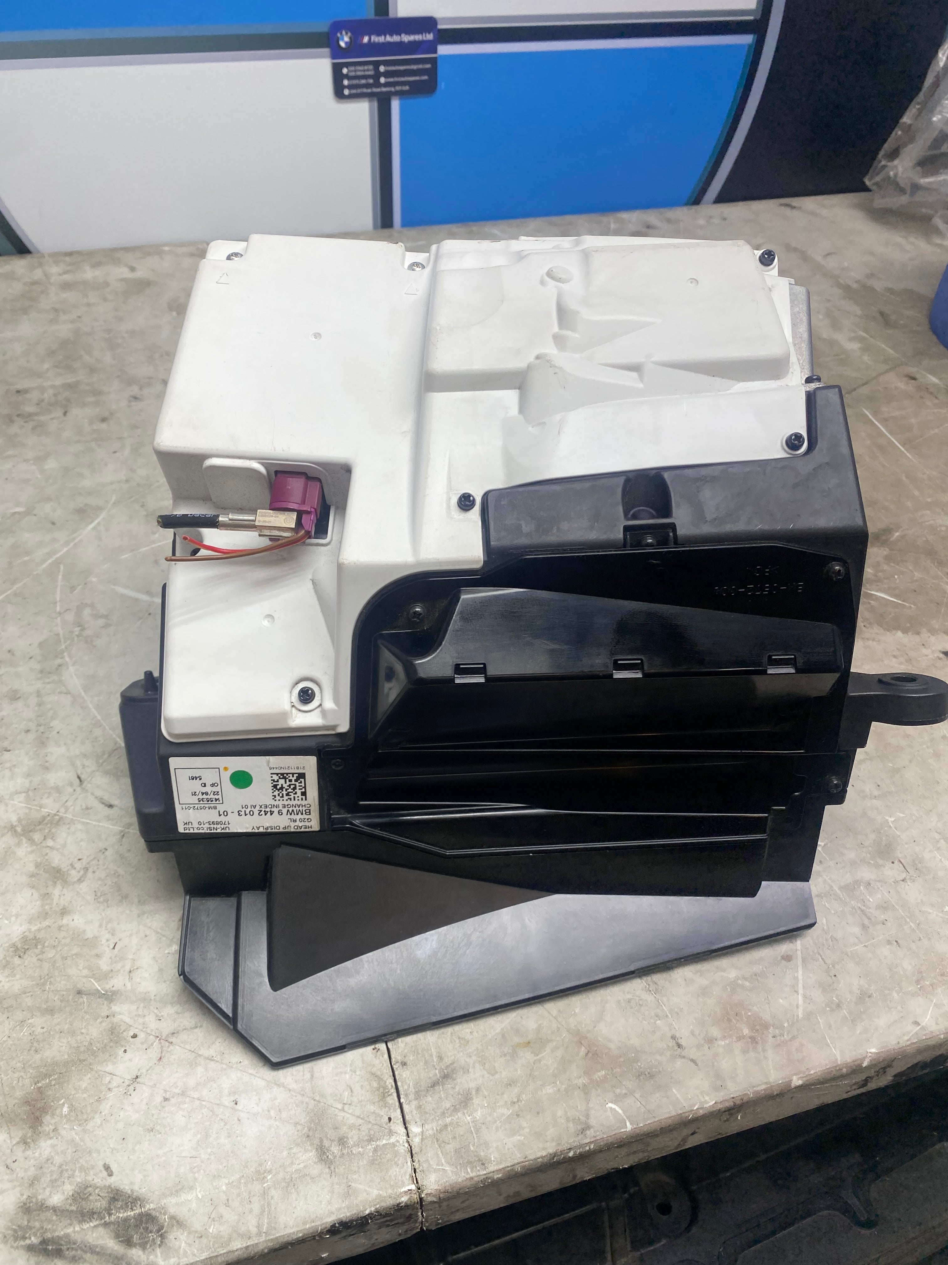 MW 3 Series G20 Head-Up Display (HUD) Unit – 2019–2022
