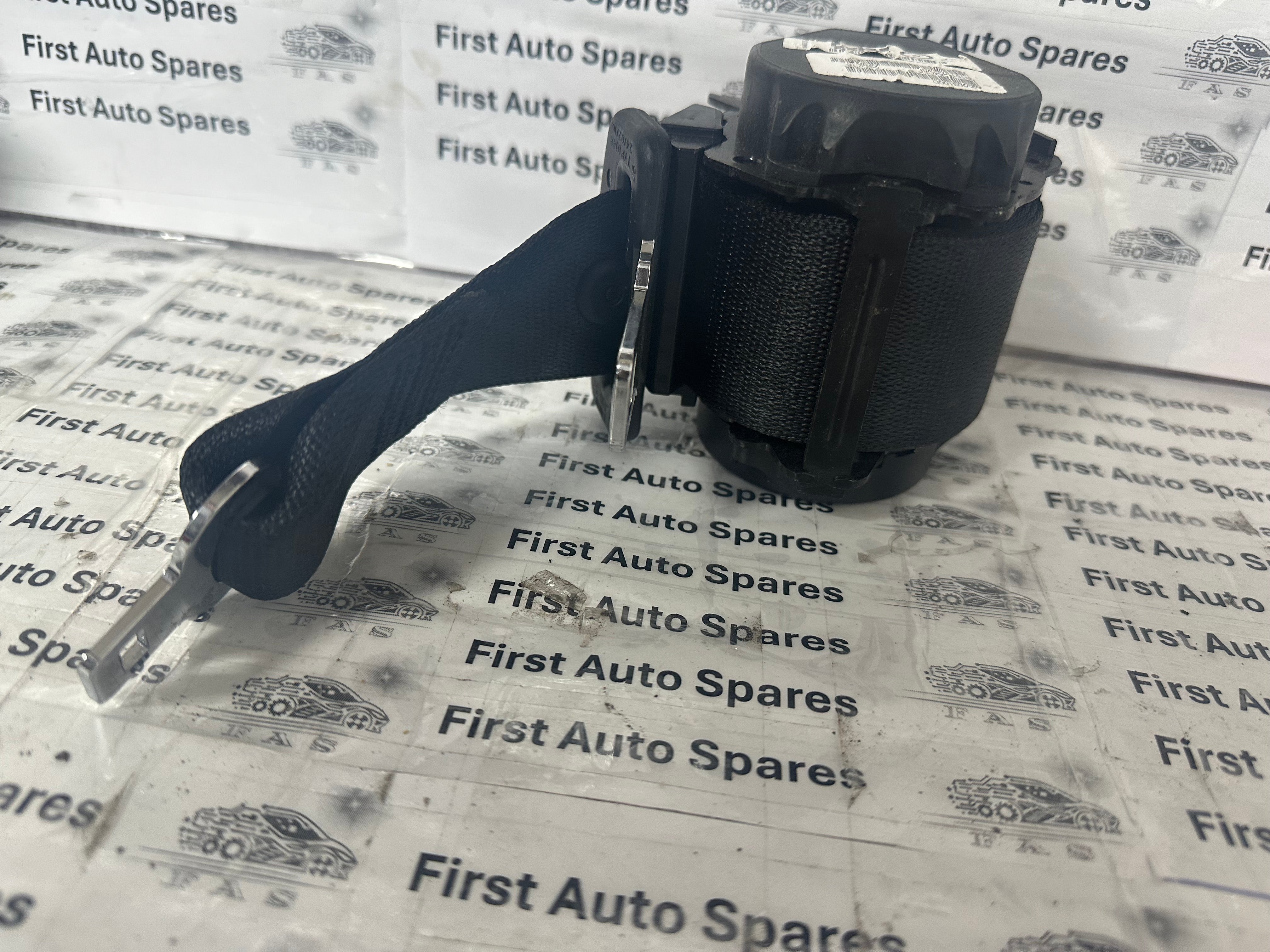 BMW X5 Rear Left Seat Belt (623203100D)