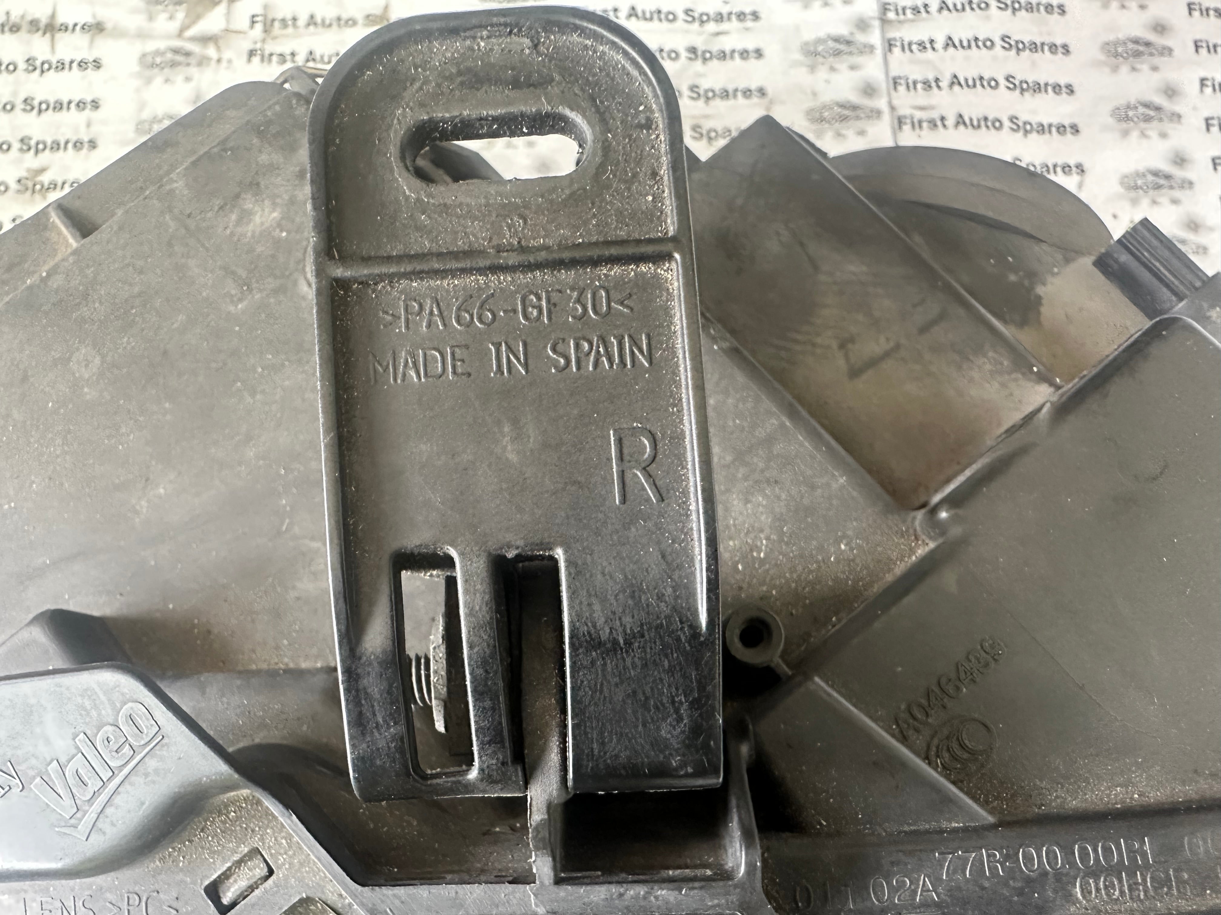 Audi A5 2010 Right Headlight (8T0941004AB)