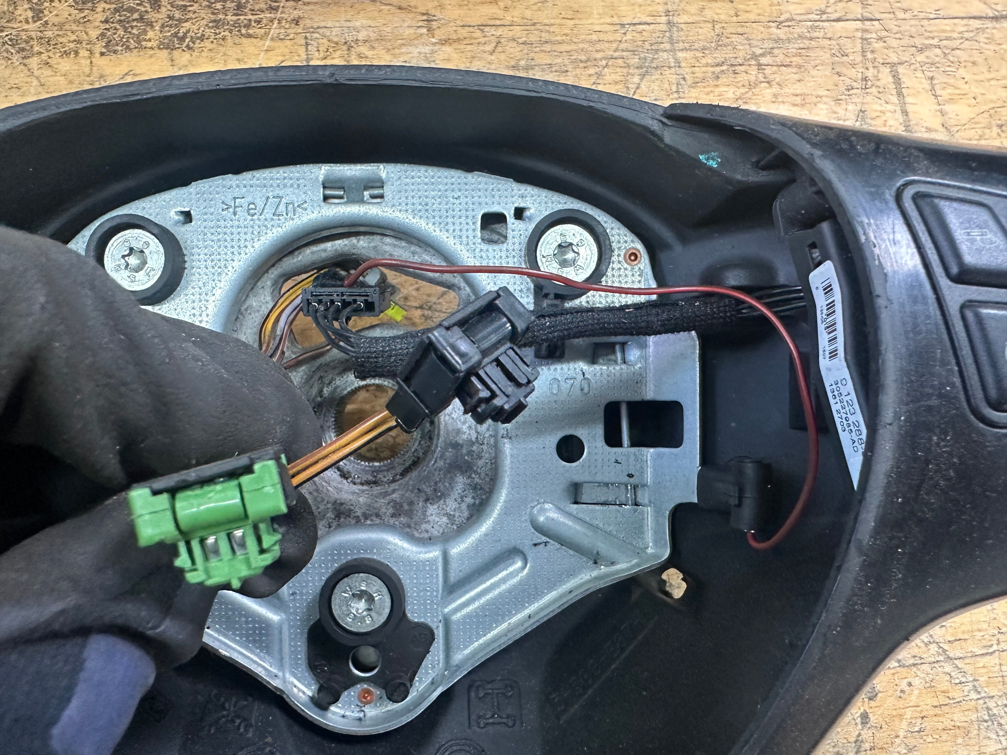 BMW 3 Series M E90 E92 E82 E84 2010 Steering Wheel (7839075-01)
