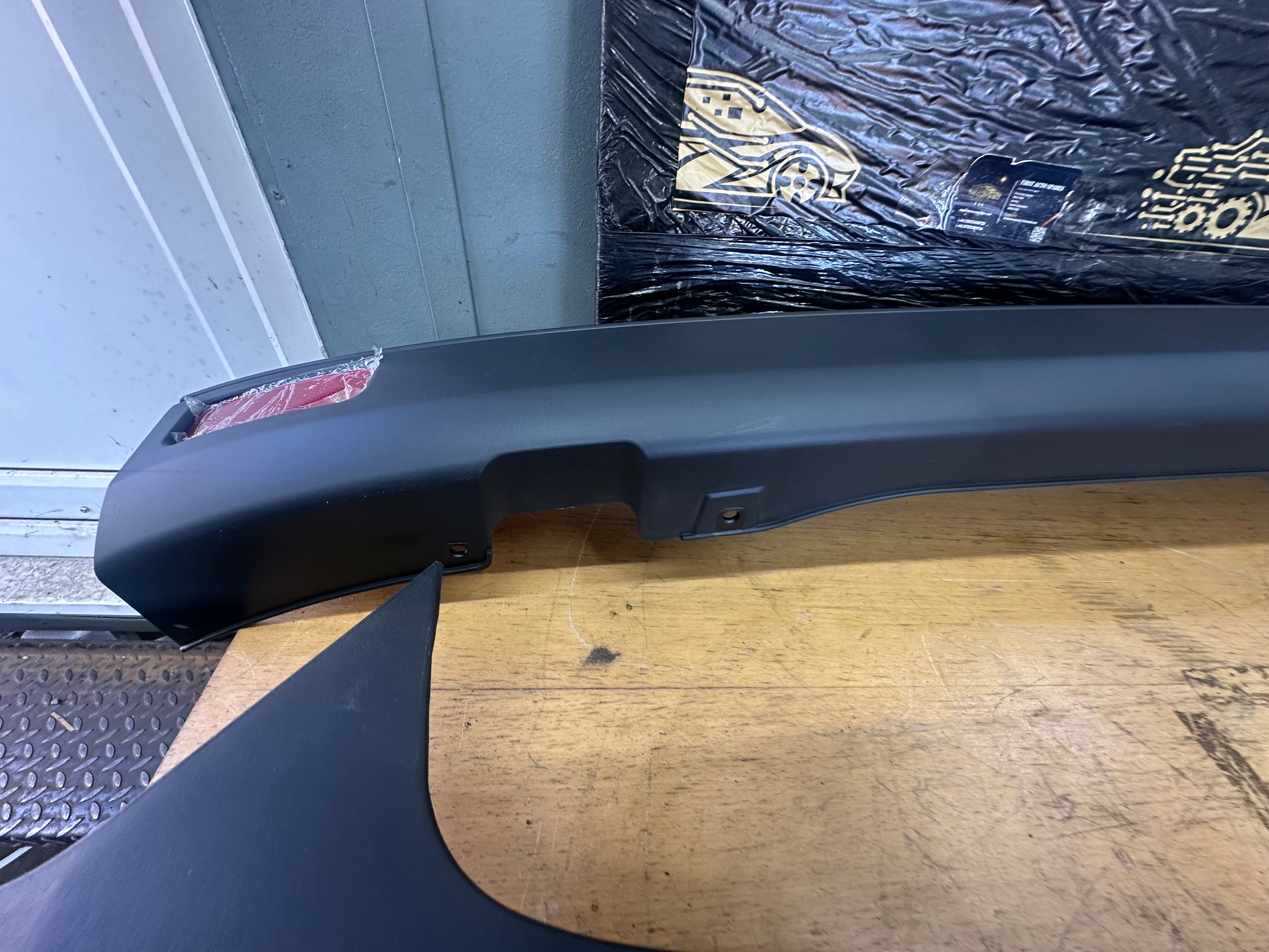 Ford Transit Custom 2014–2023 Rear Complete Bumper (In 3 Pieces)