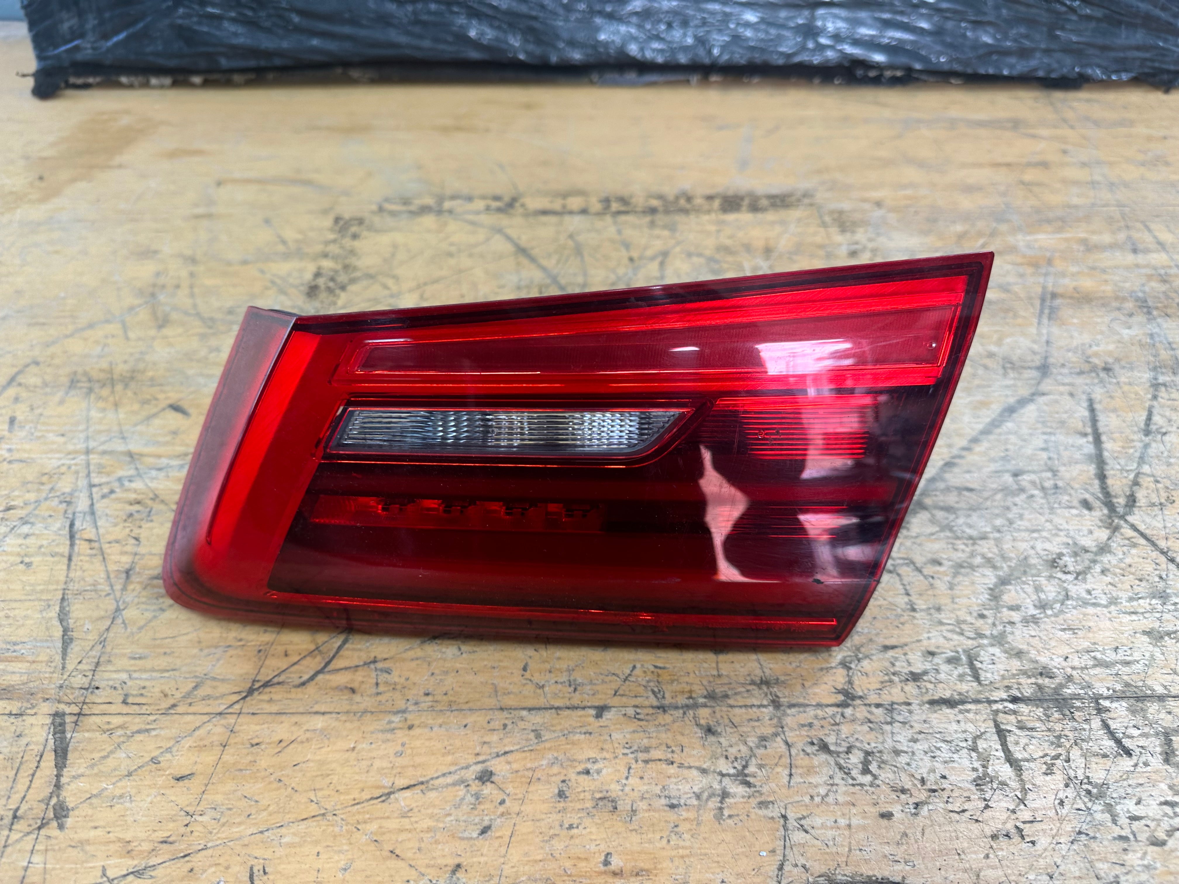 BMW 5 Series G30 Driver's Right O/S Rear Inner Bootlid Light (630252)