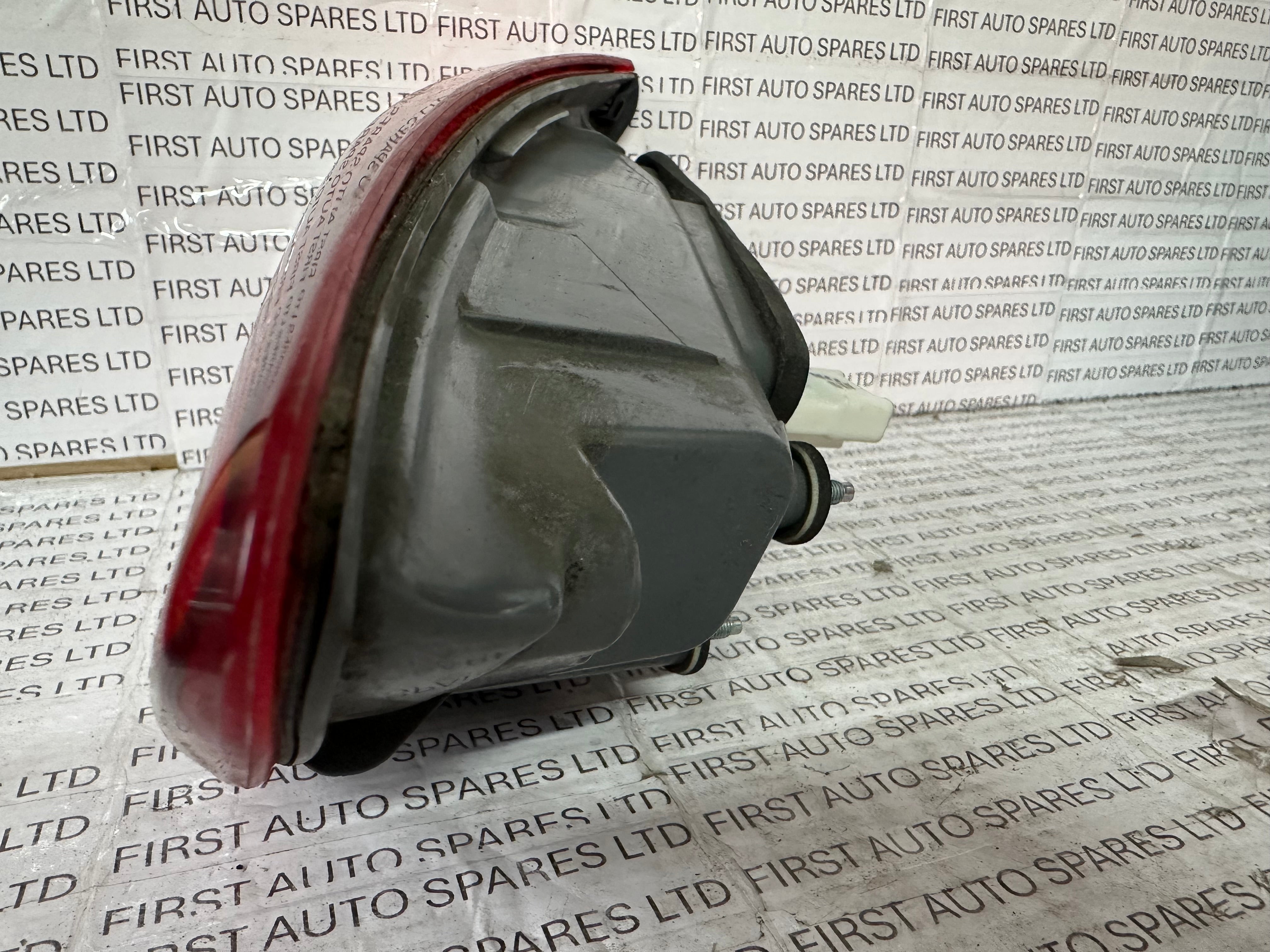 Hyundai i30 GD Left Rear Tail Light (92403-A50)