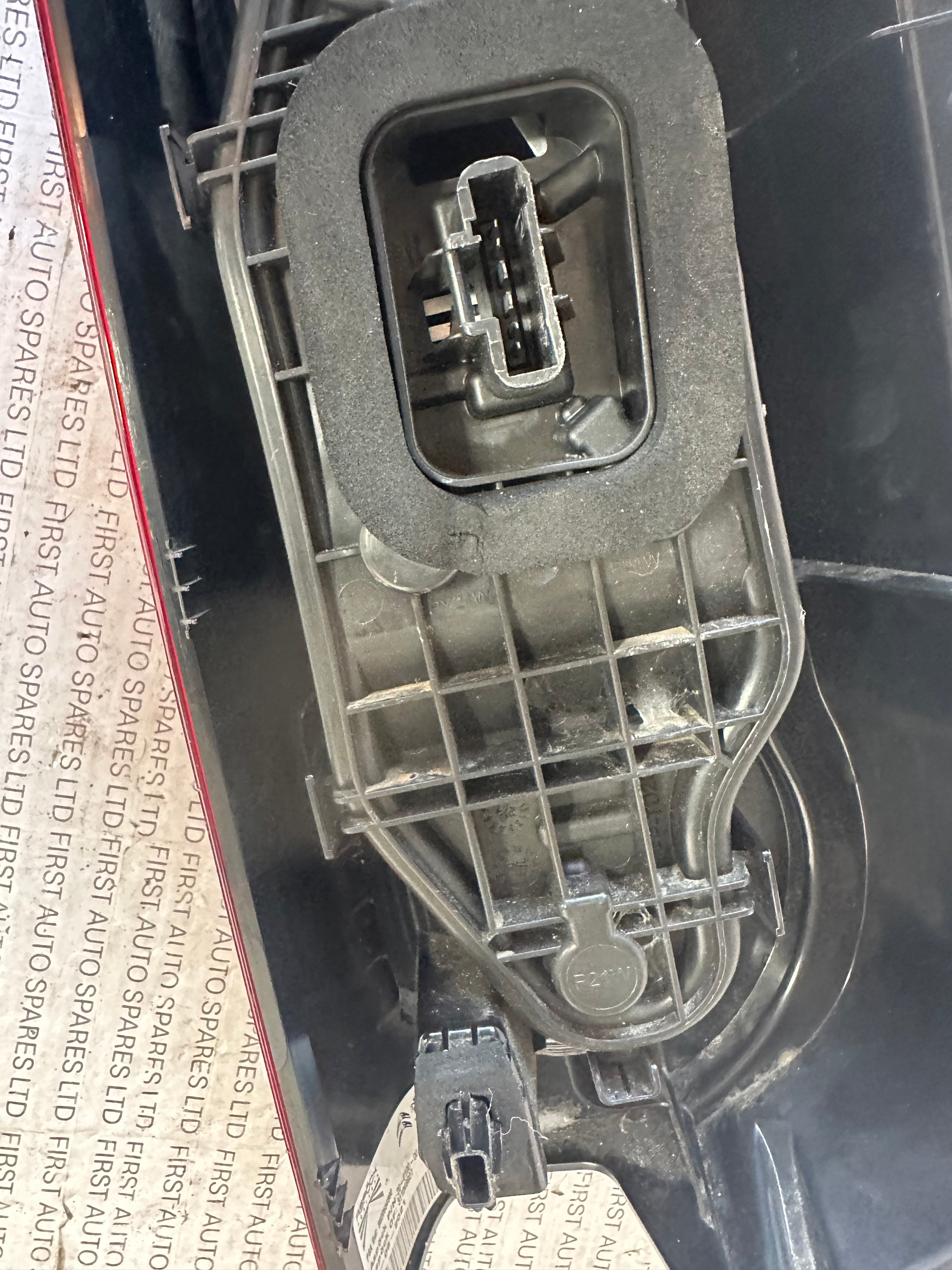 Peugeot Partner 2020 Right Rear Tail Light (200100007)