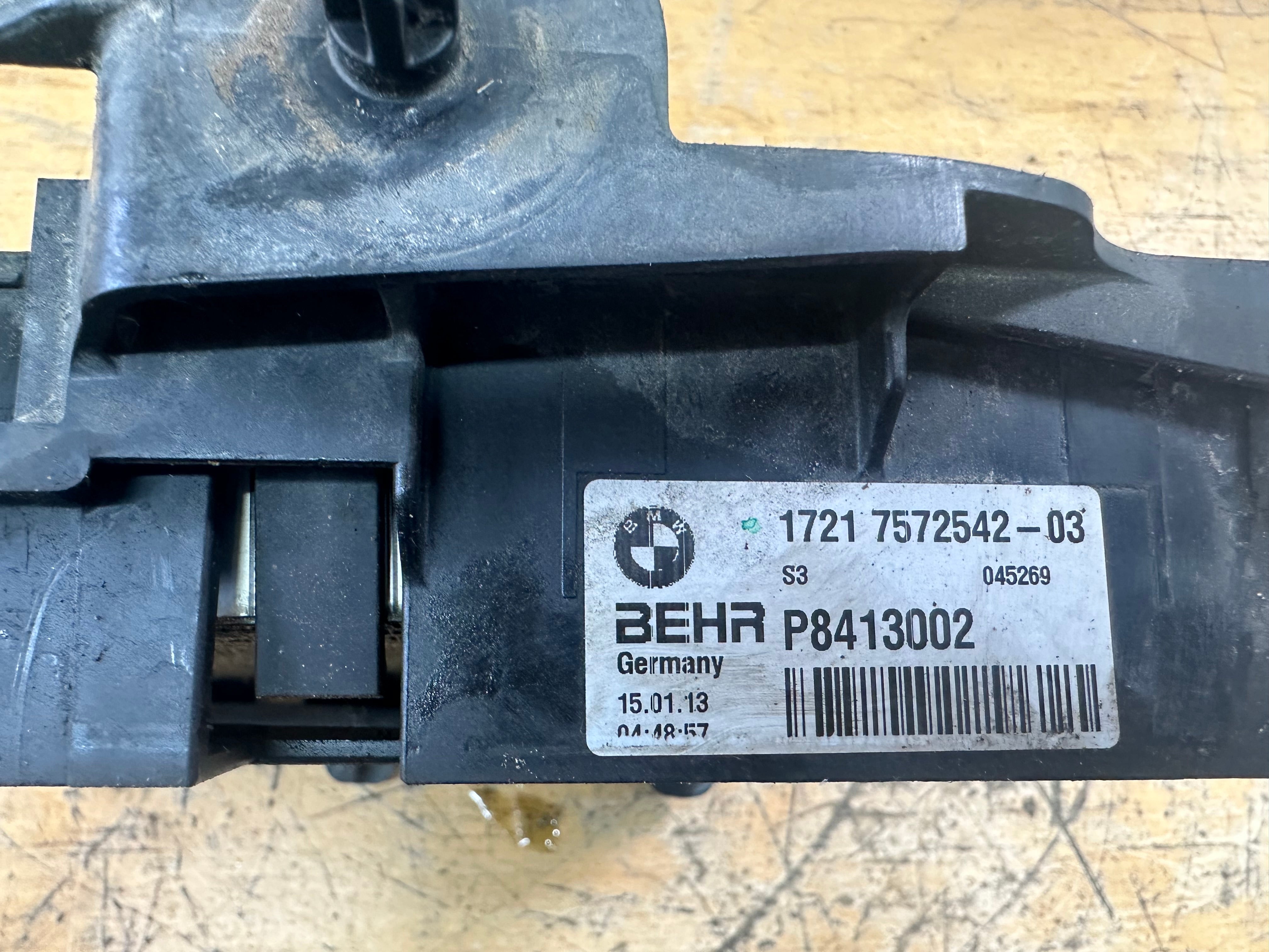BMW 5 Series F10 Oil Radiator Cooler (7572542) (M9056003) (P8413002) (7572542-03)