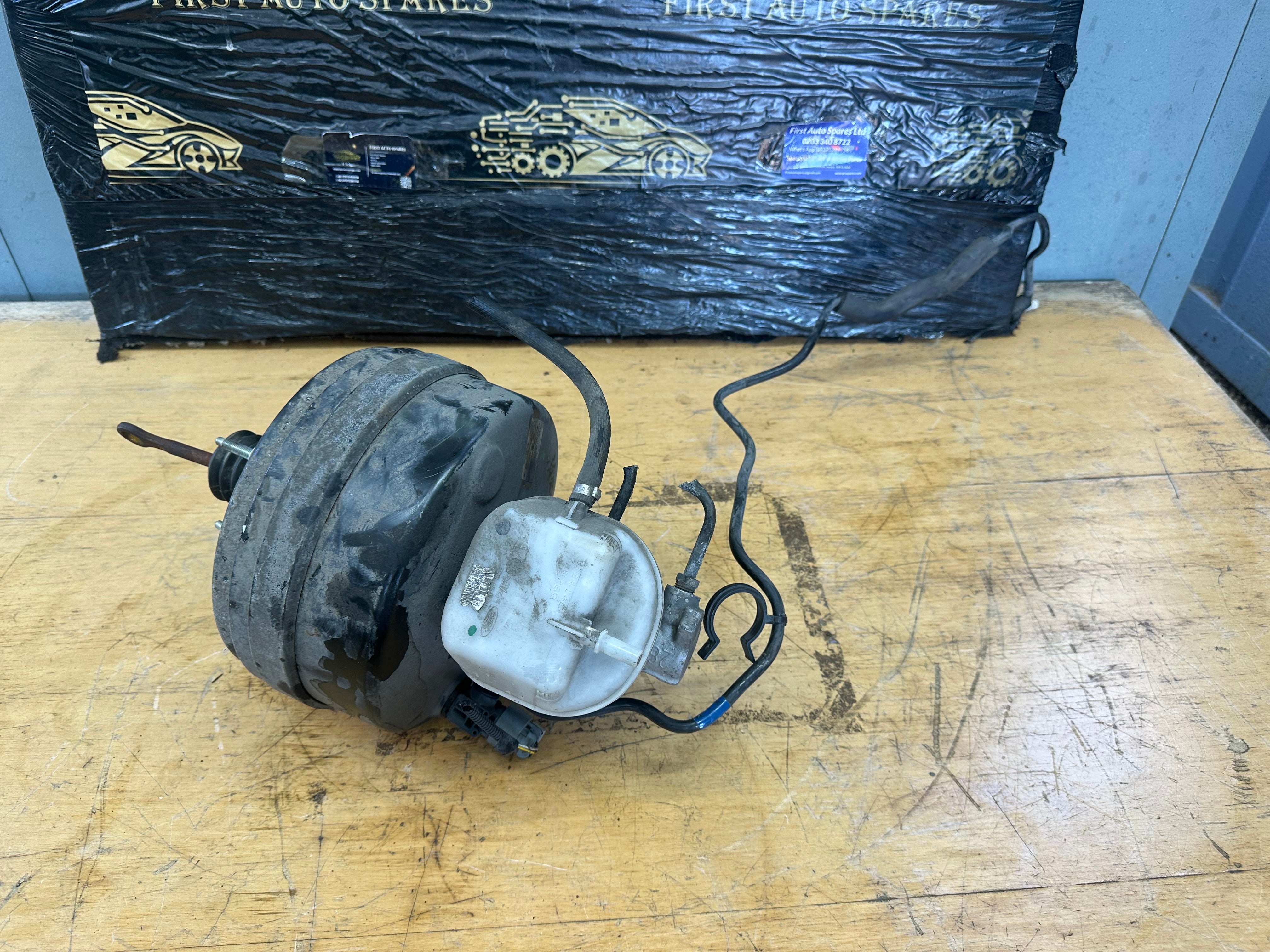 Ford Transit Custom 2015 Brake Master Cylinder & Servo (BK21-2B195-BC) (0204817253)