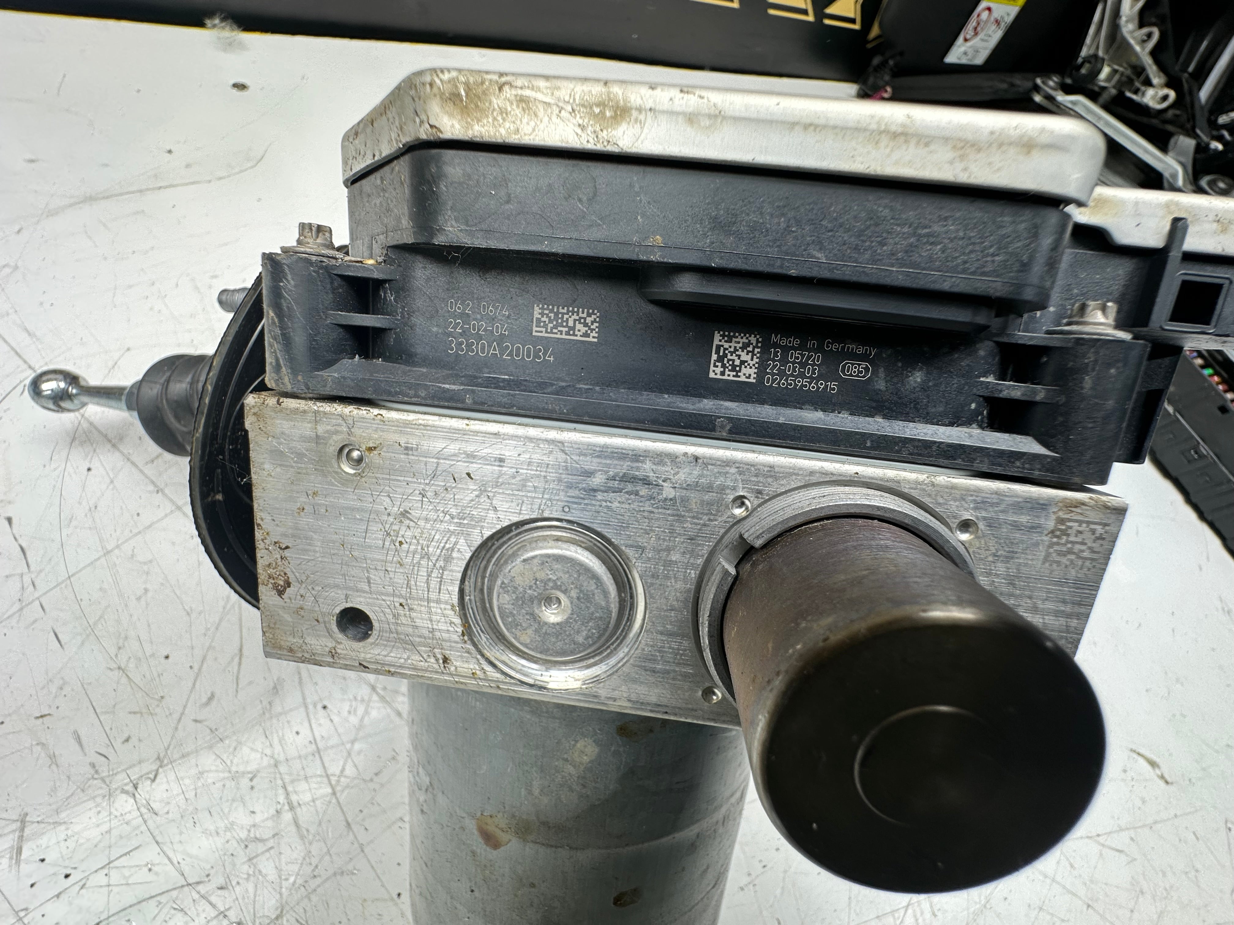 LR Range Rover Sport 2023 L461 Blind Spot Control Module (M8E2-14F152-AJ)