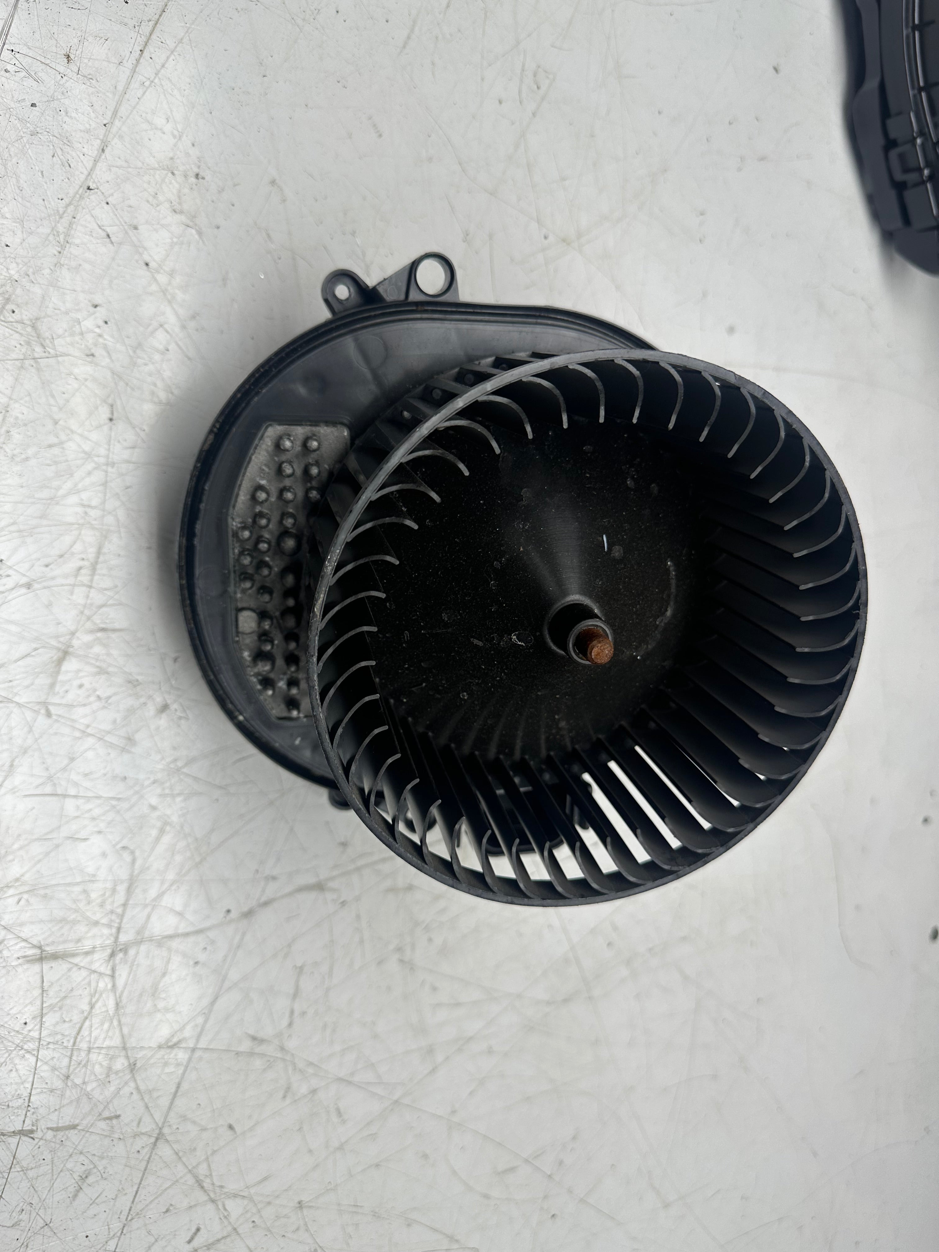 BMW 1, 2, 3, 4 Series F Series 2015–2018 Heater Blower Motor (T967354) (T947769)